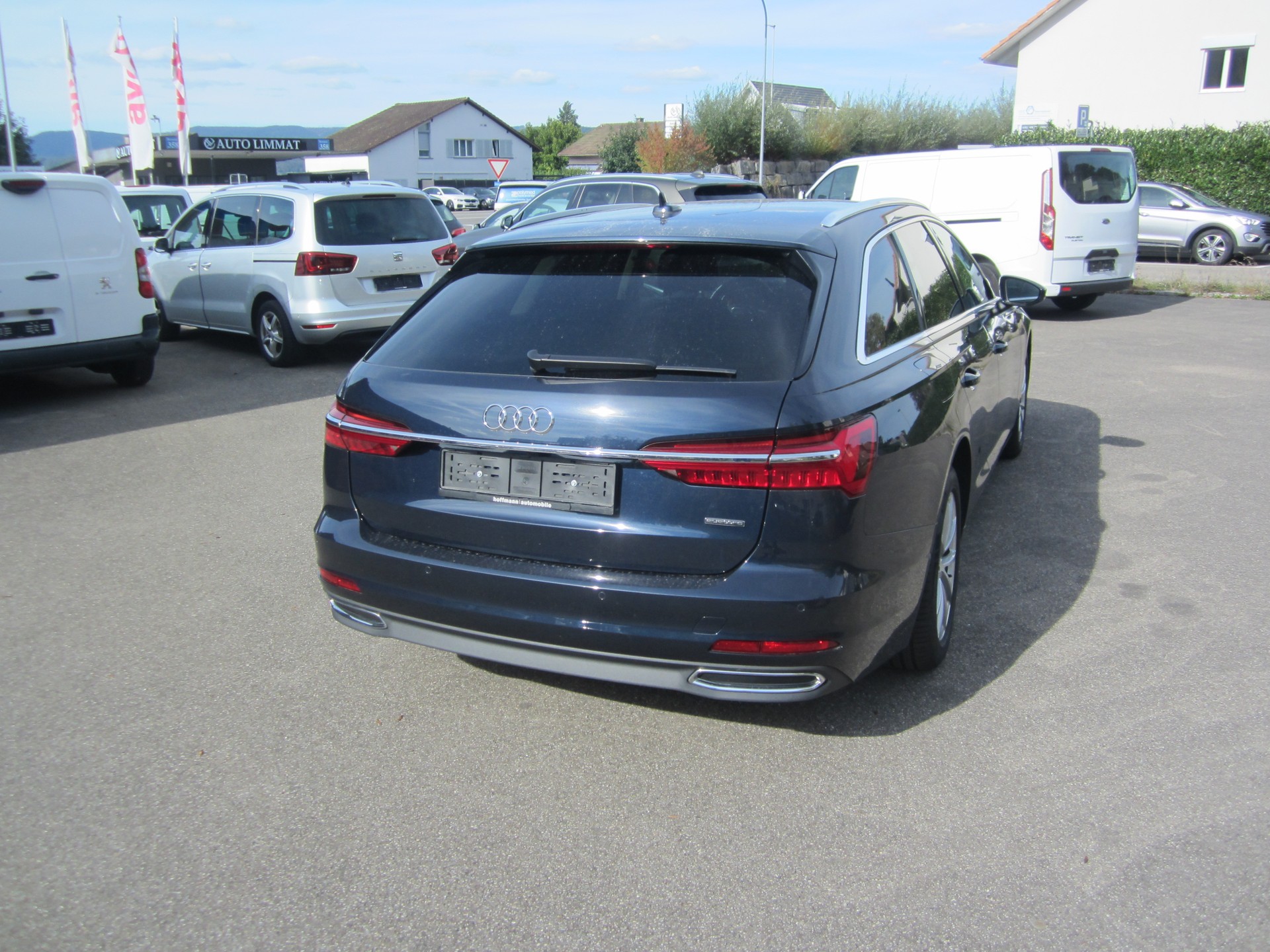 AUDI A6 Avant 40 TDI Attraction quattro S-tronic-image-4