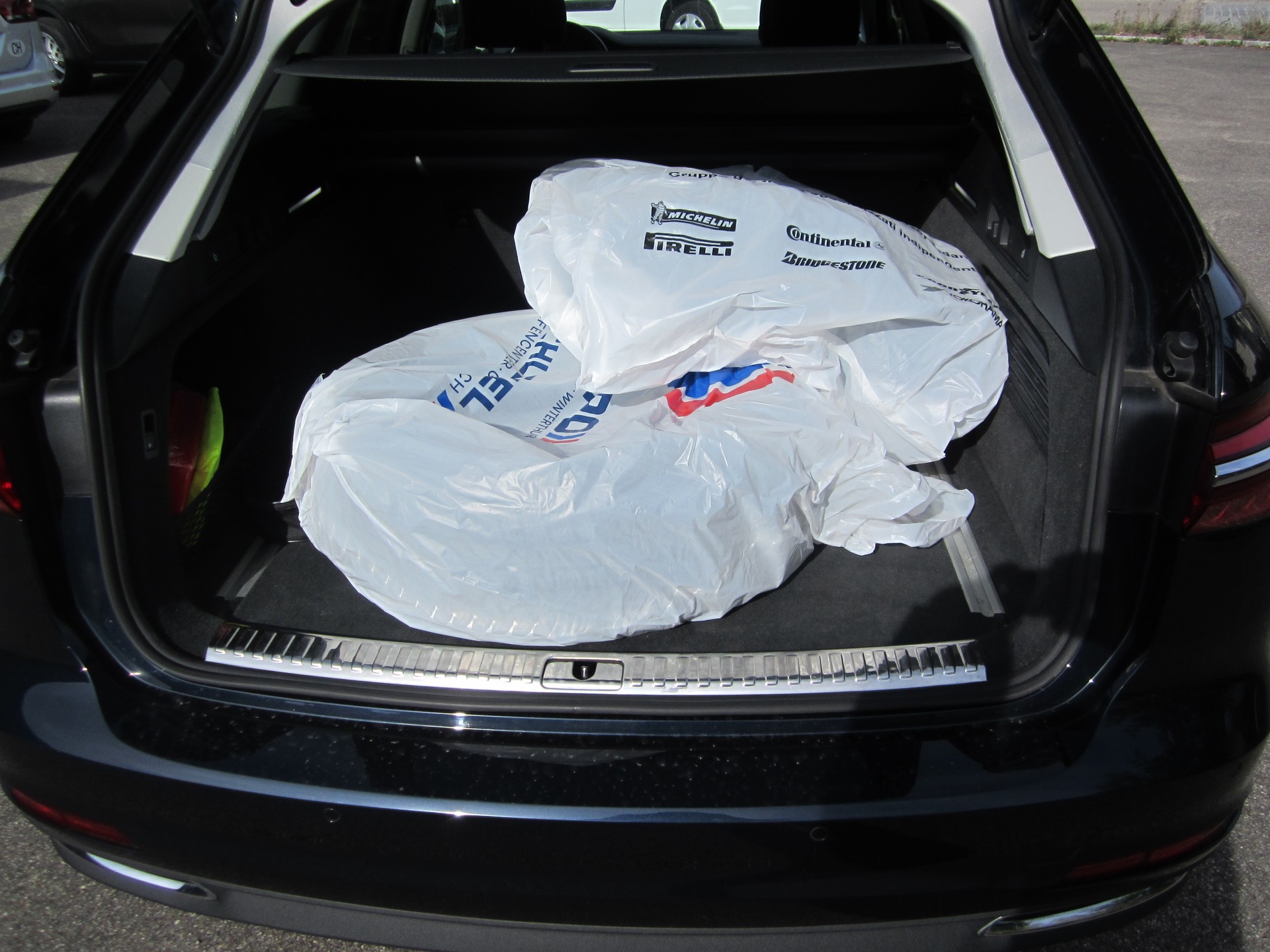 AUDI A6 Avant 40 TDI Attraction quattro S-tronic-image-10