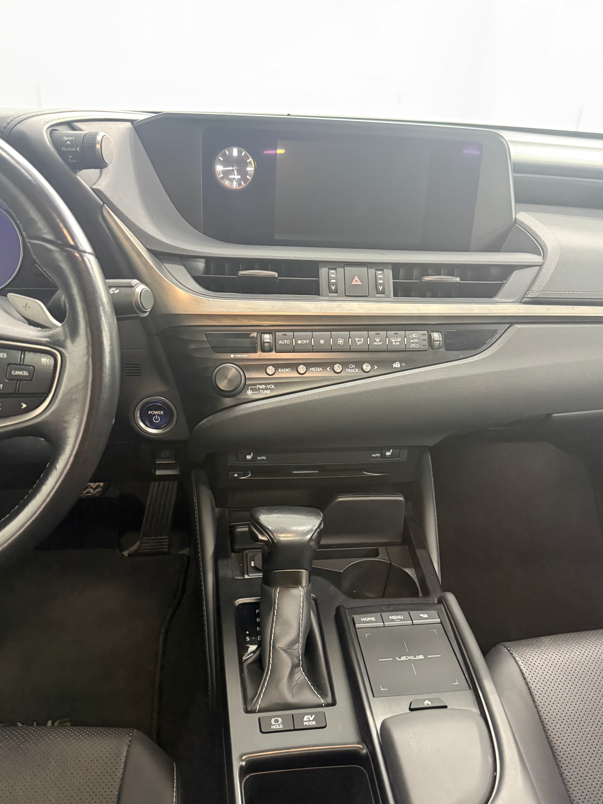 LEXUS ES 300h Comfort-image-9