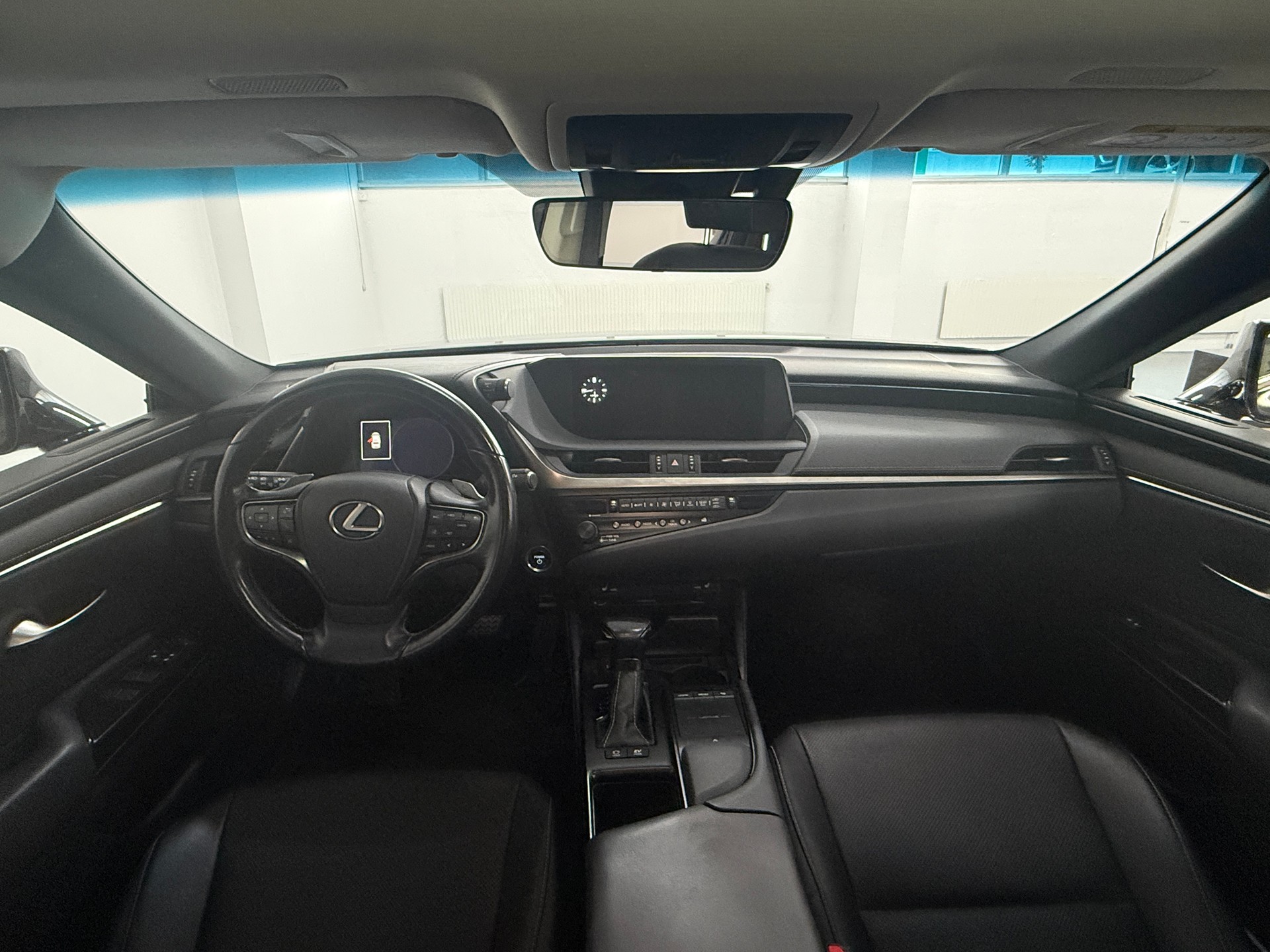 LEXUS ES 300h Comfort-image-8