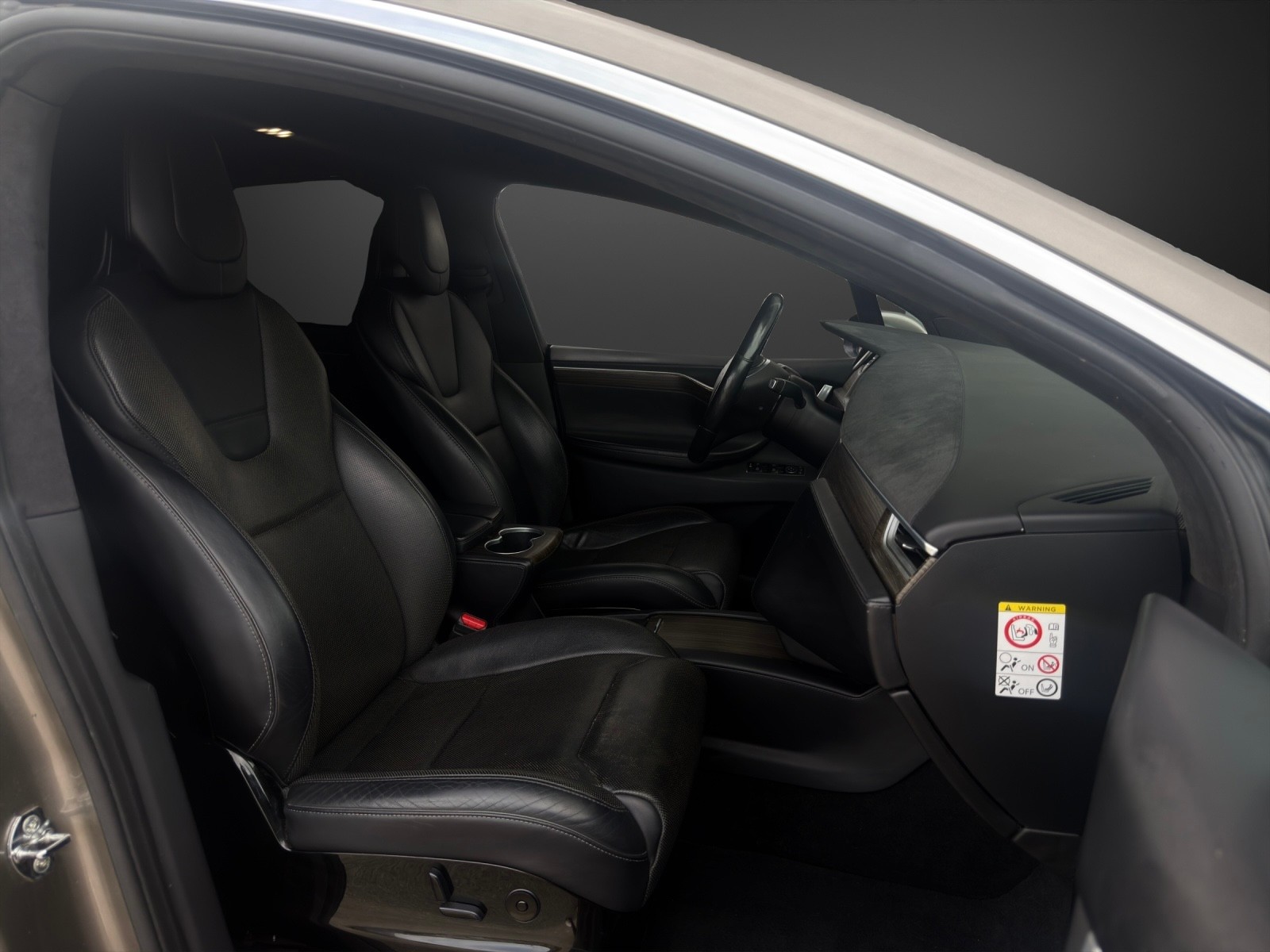 TESLA Model X 90 D 4x4 mit 525 PS * 7-Plätzer *-image-8