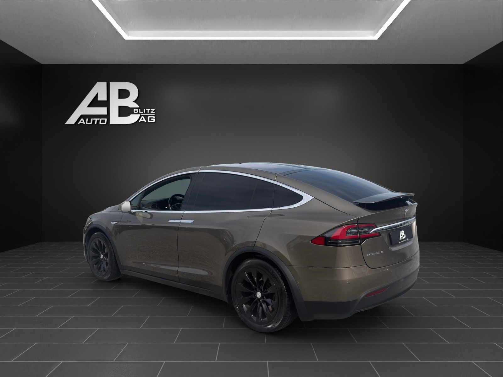 TESLA Model X 90 D 4x4 mit 525 PS * 7-Plätzer *-image-2