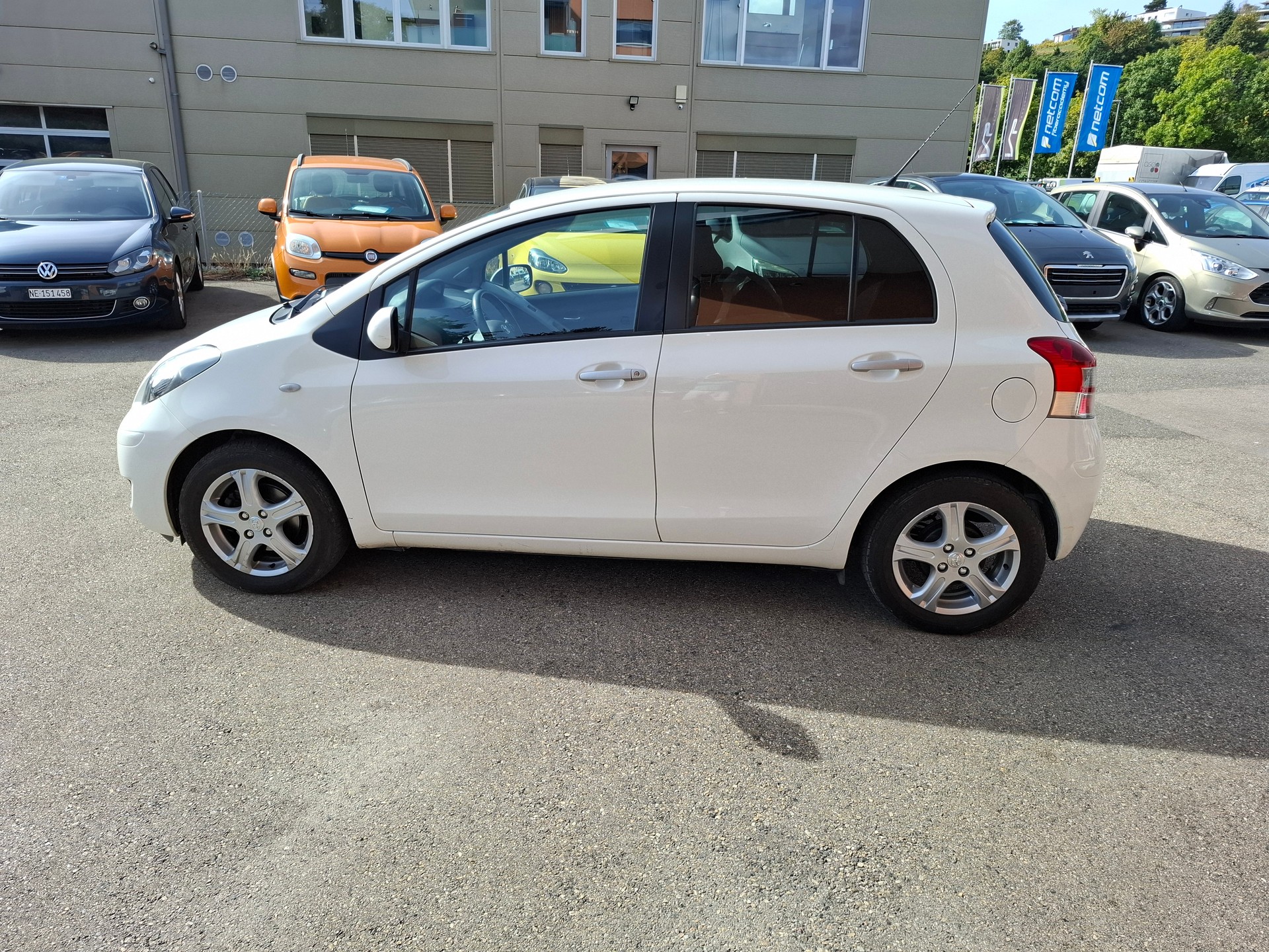 TOYOTA Yaris 1.33 Linea Sol-image-4