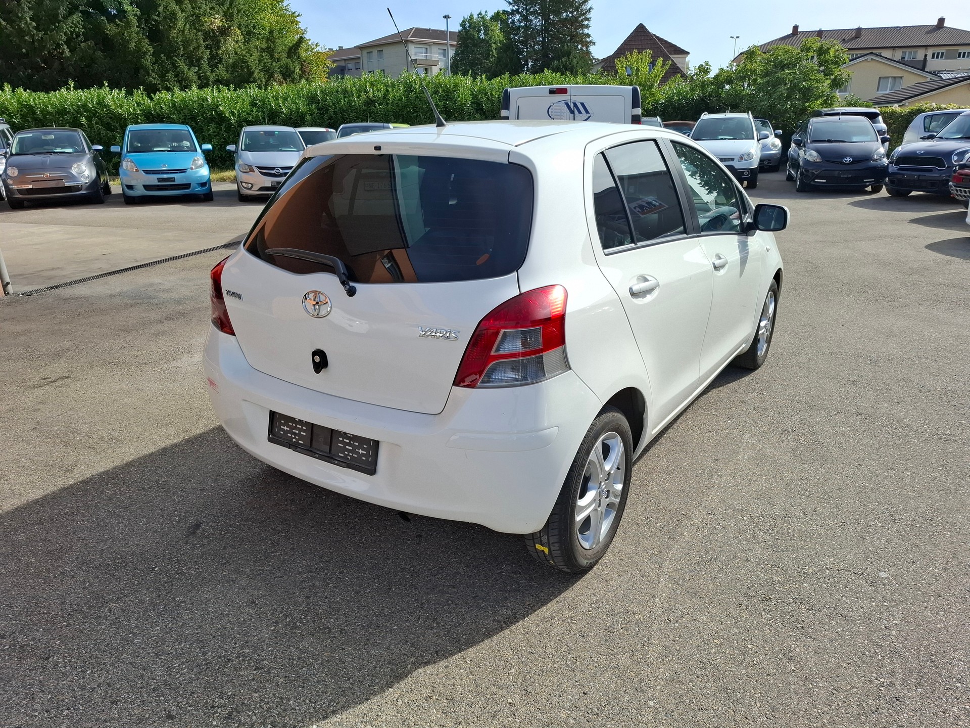 TOYOTA Yaris 1.33 Linea Sol-image-1