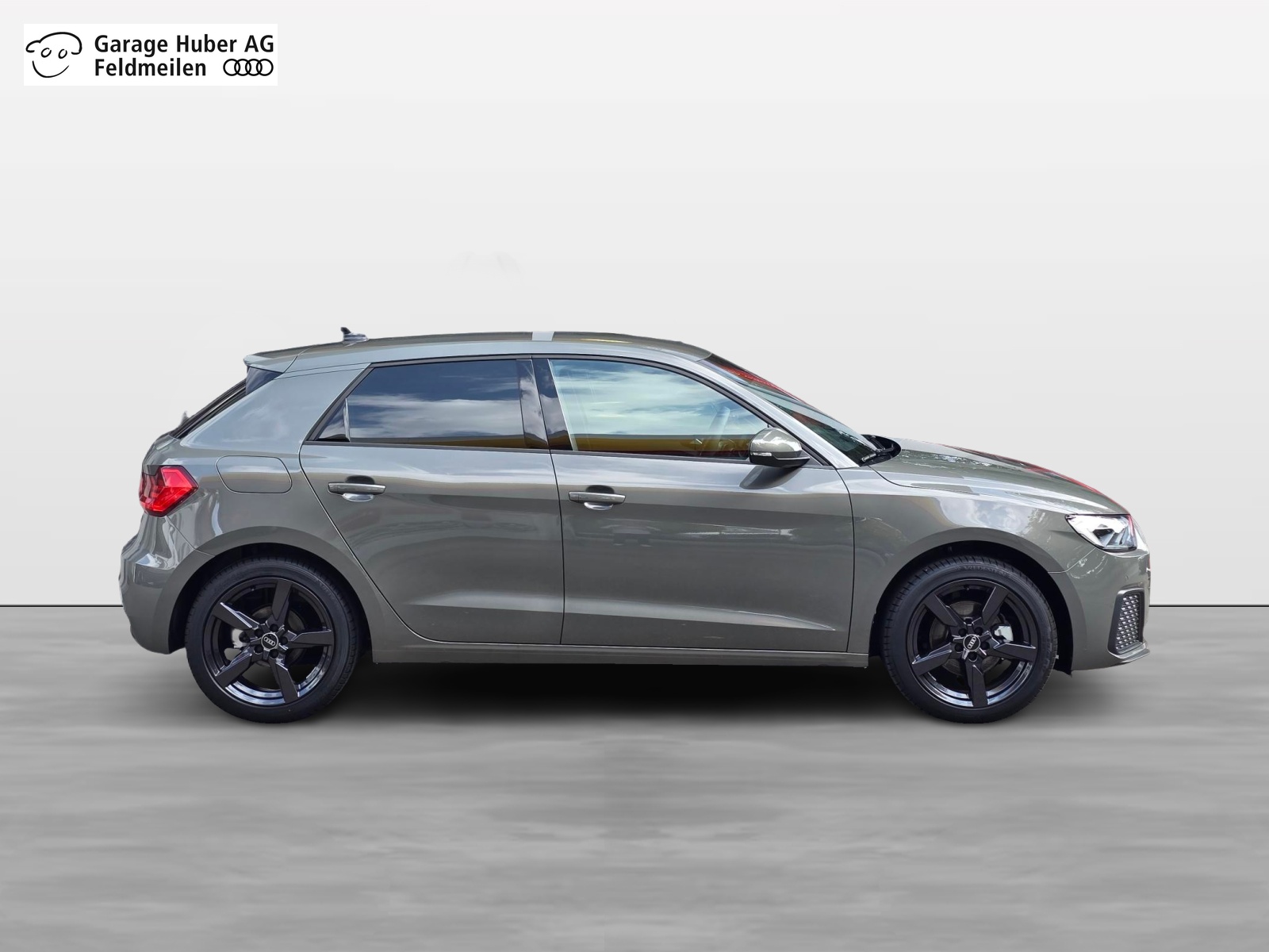 AUDI A1 Sportback 30 TFSI Attraction S-tronic-showroom-element-1