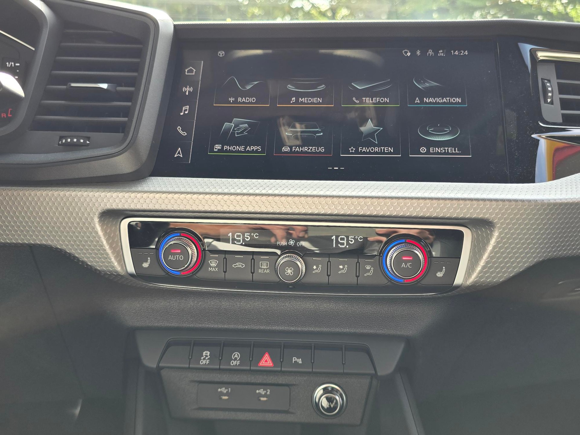 AUDI A1 Sportback 30 TFSI Attraction S-tronic-image-12