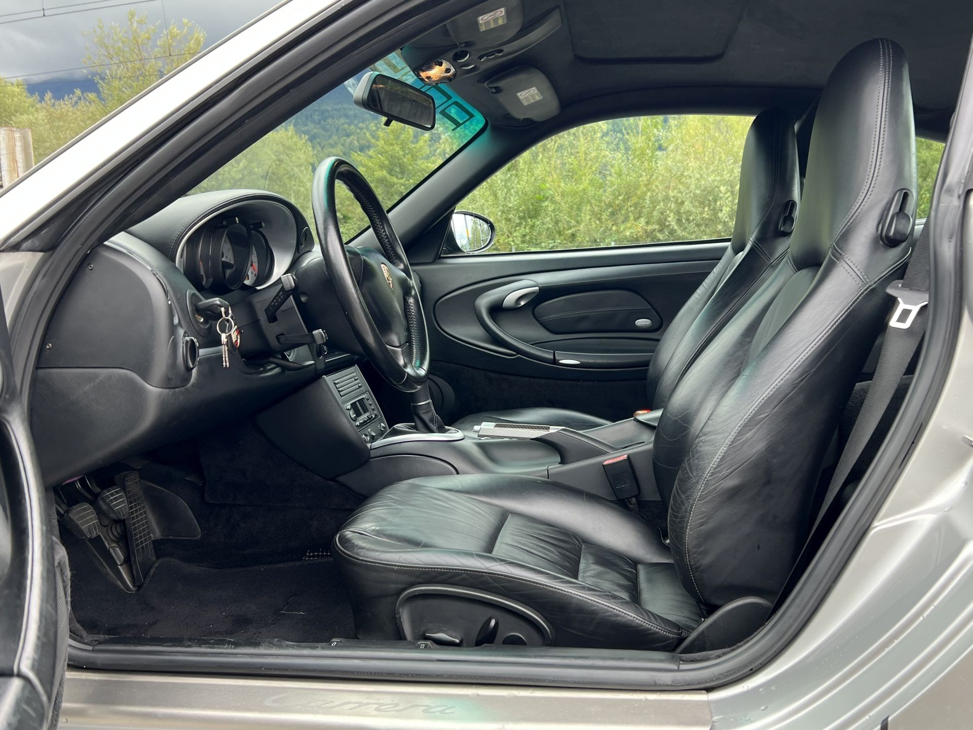 PORSCHE 911 Carrera 4 S-image-13