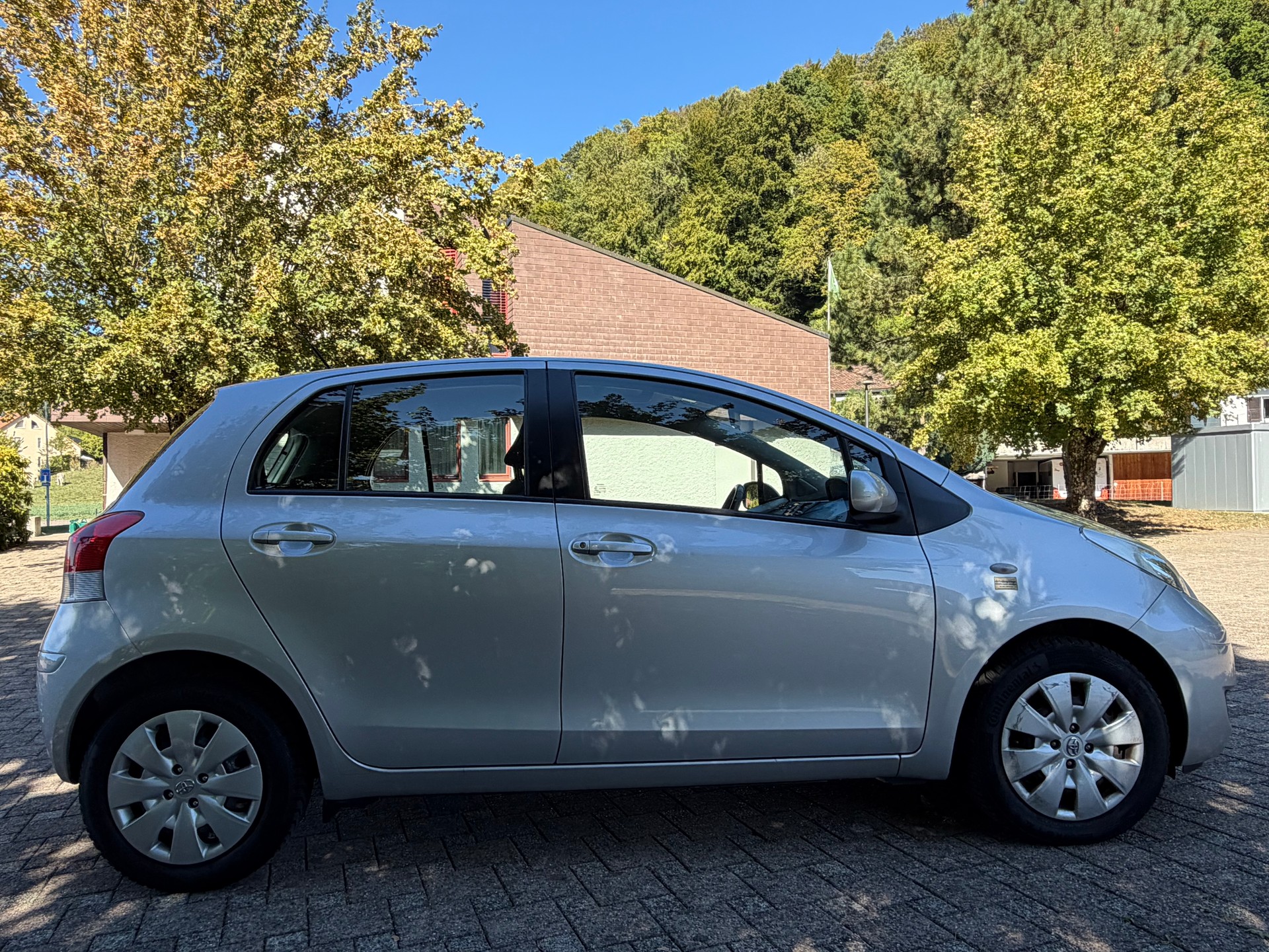 TOYOTA Yaris 1.33 Linea Luna-image-7