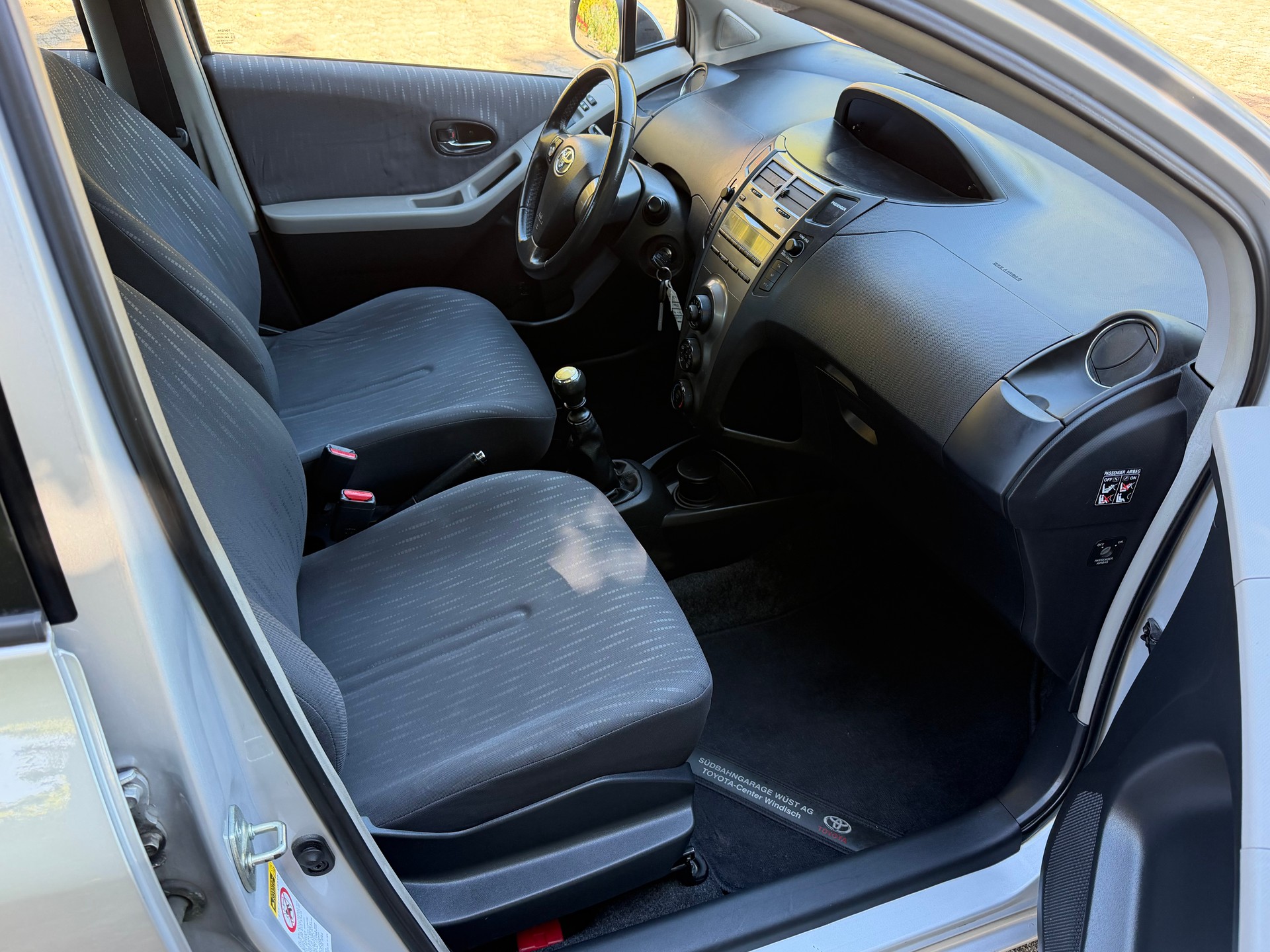 TOYOTA Yaris 1.33 Linea Luna-image-10