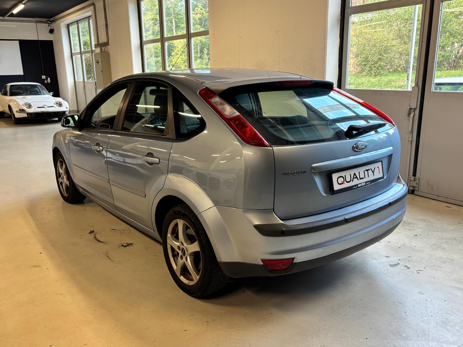 FORD Focus 2.0i Trend-image-7