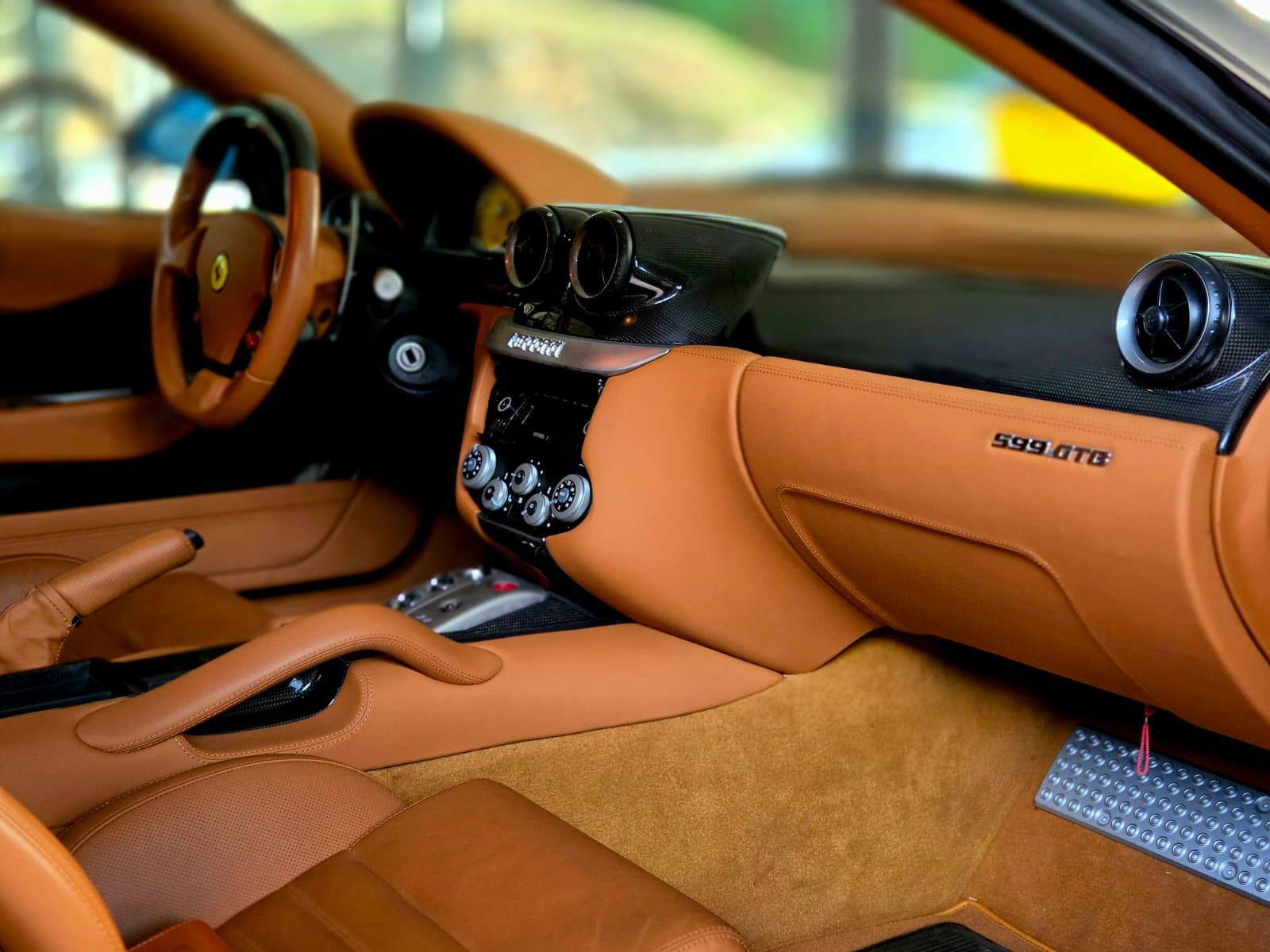 FERRARI 599 GTB Fiorano F1-image-12