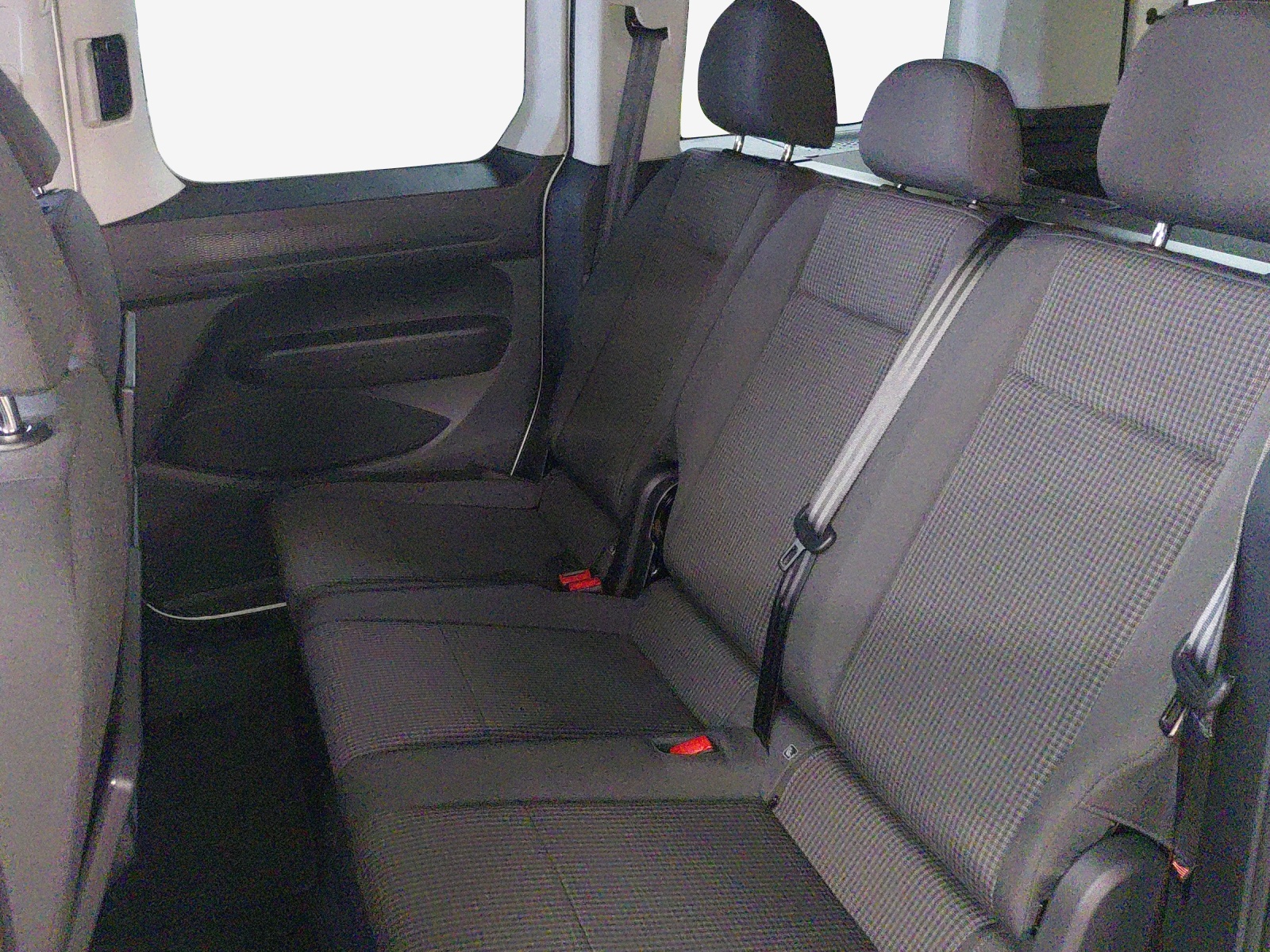 VW Caddy 2.0 TDI Liberty 4Motion-image-11