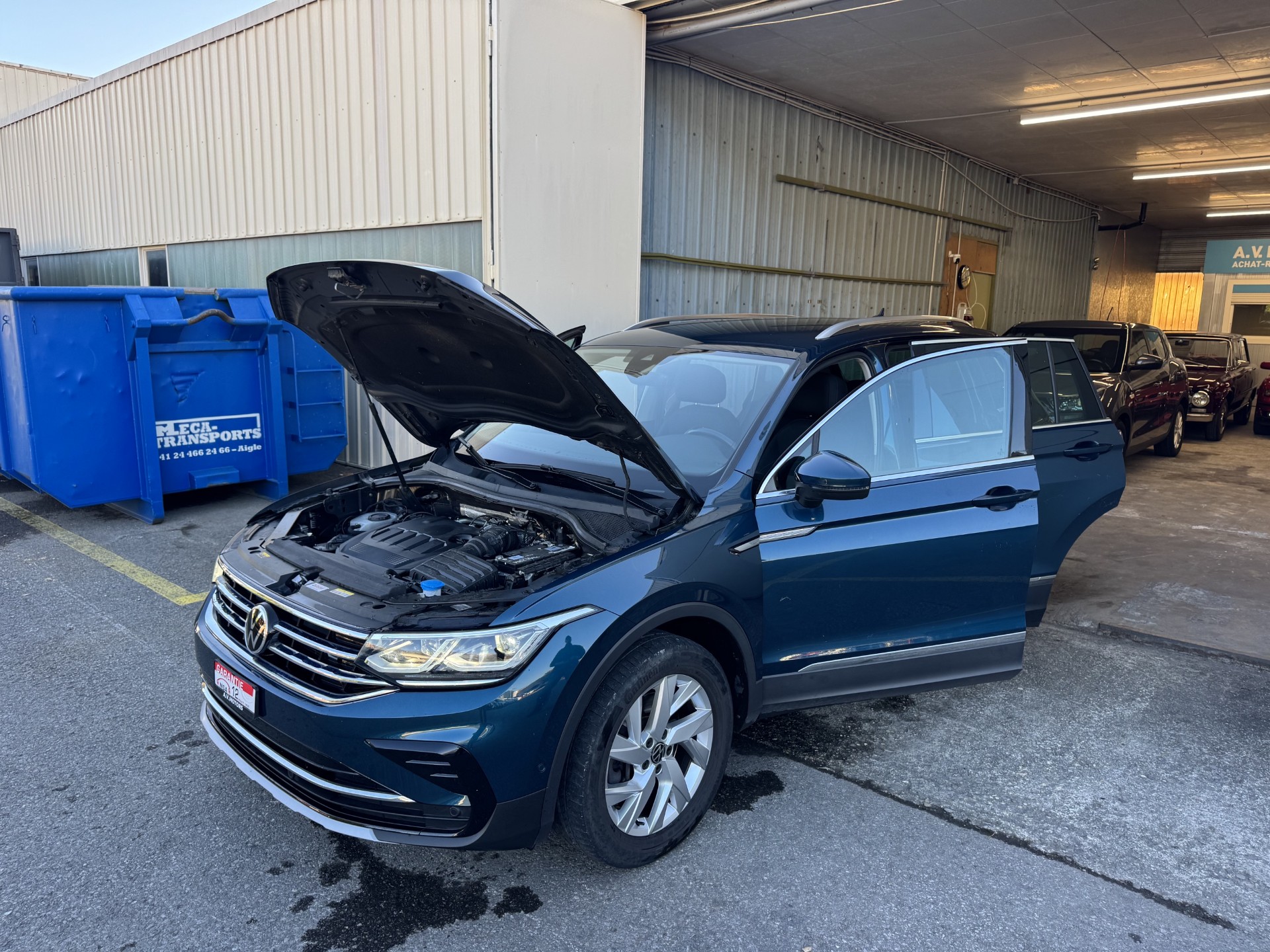 VW Tiguan 2.0 TDI SCR Elegance 4Motion DSG-image-15