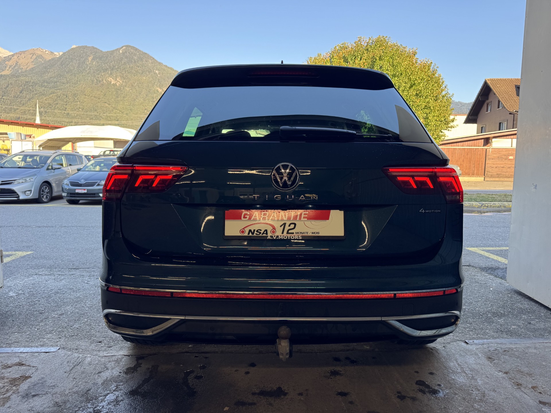 VW Tiguan 2.0 TDI SCR Elegance 4Motion DSG-image-5