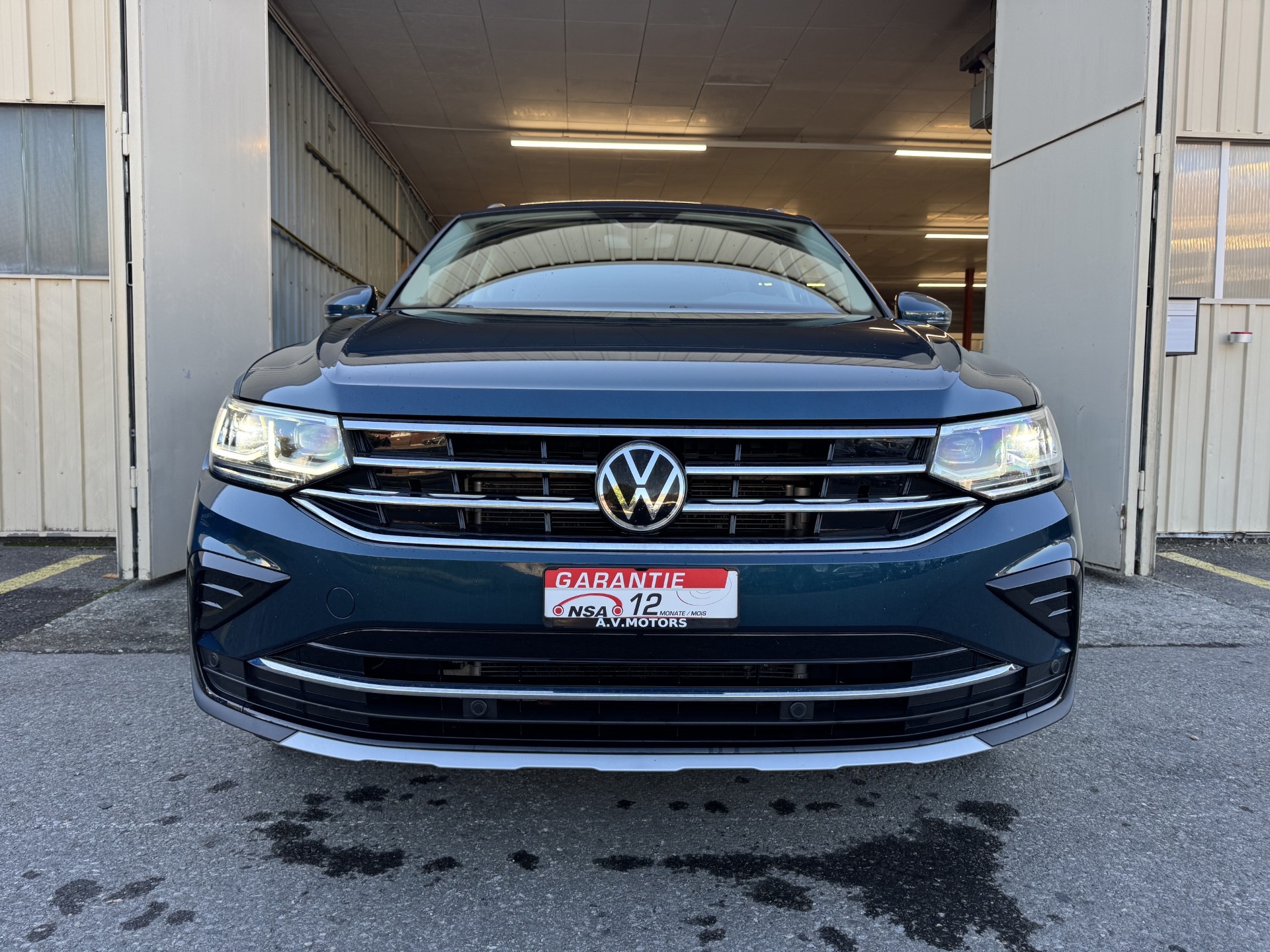 VW Tiguan 2.0 TDI SCR Elegance 4Motion DSG-showroom-element-2