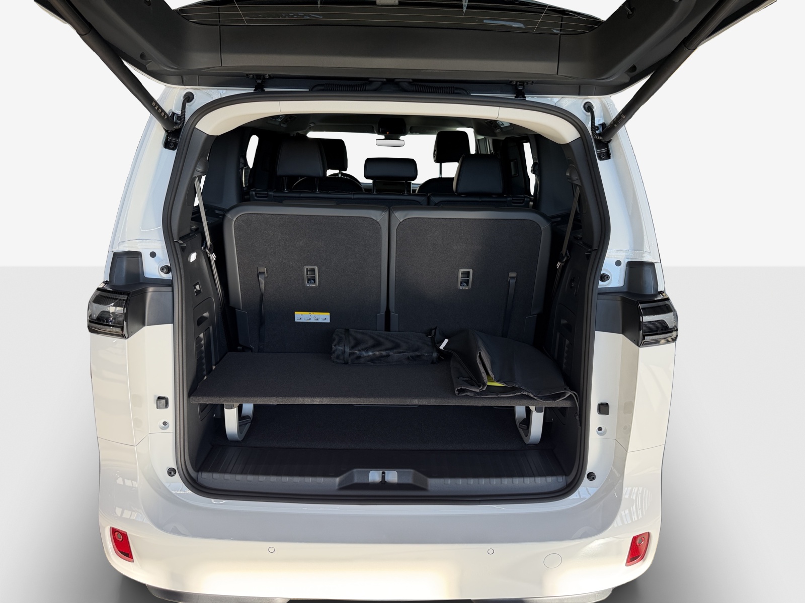 VW ID.Buzz NWB Pro 4 Motion-image-12