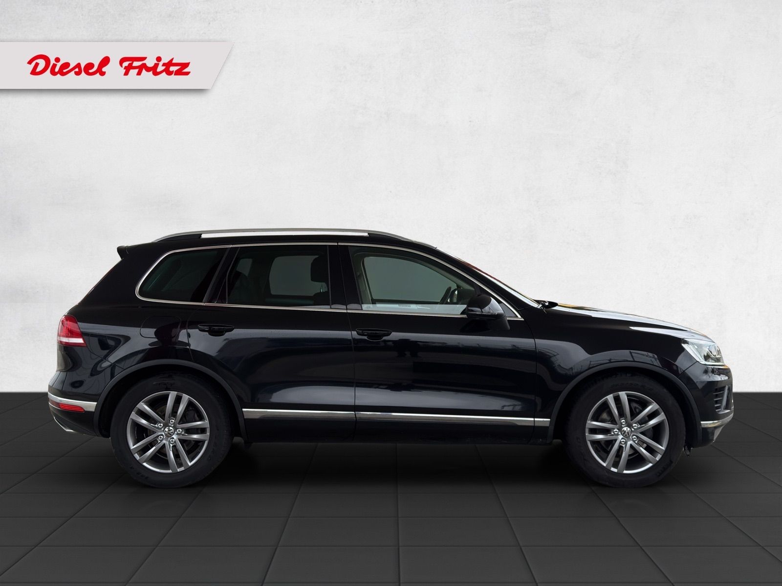 VW Touareg 3.0 TDI BlueMotion Technology Tiptronic-image-5