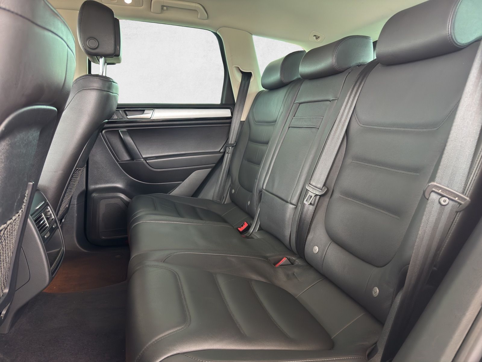 VW Touareg 3.0 TDI BlueMotion Technology Tiptronic-image-15