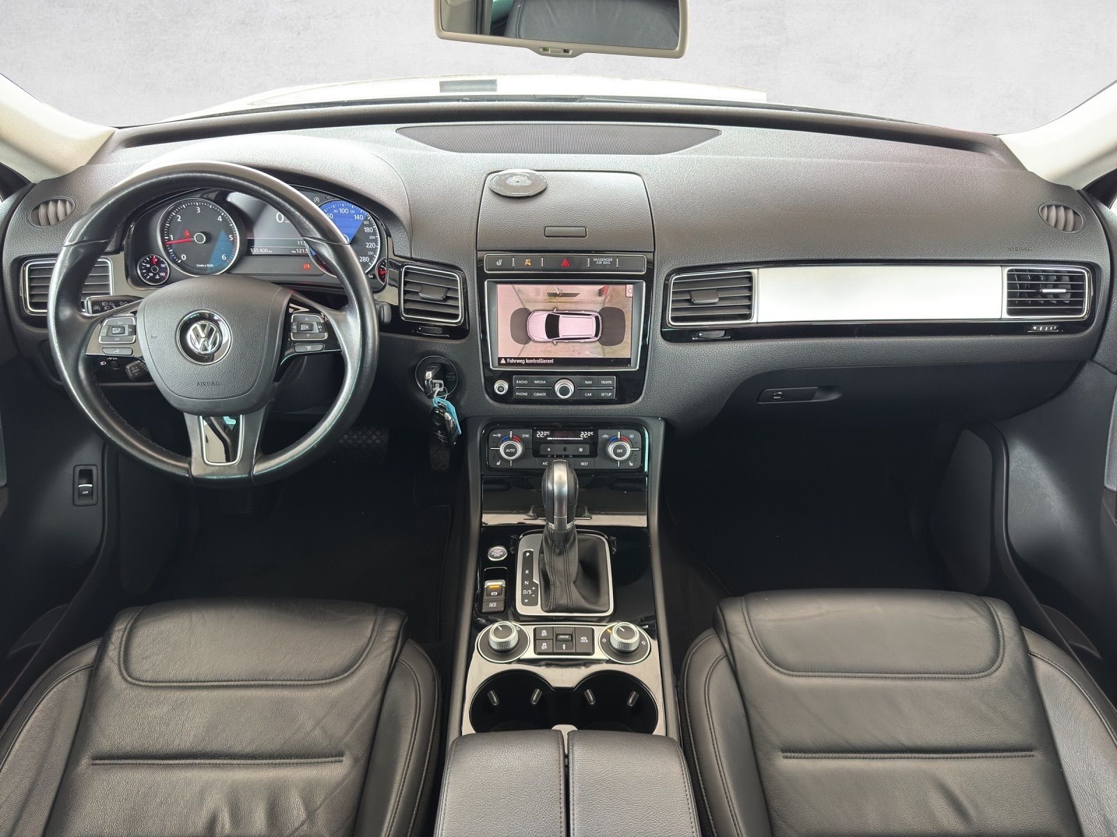 VW Touareg 3.0 TDI BlueMotion Technology Tiptronic-image-11