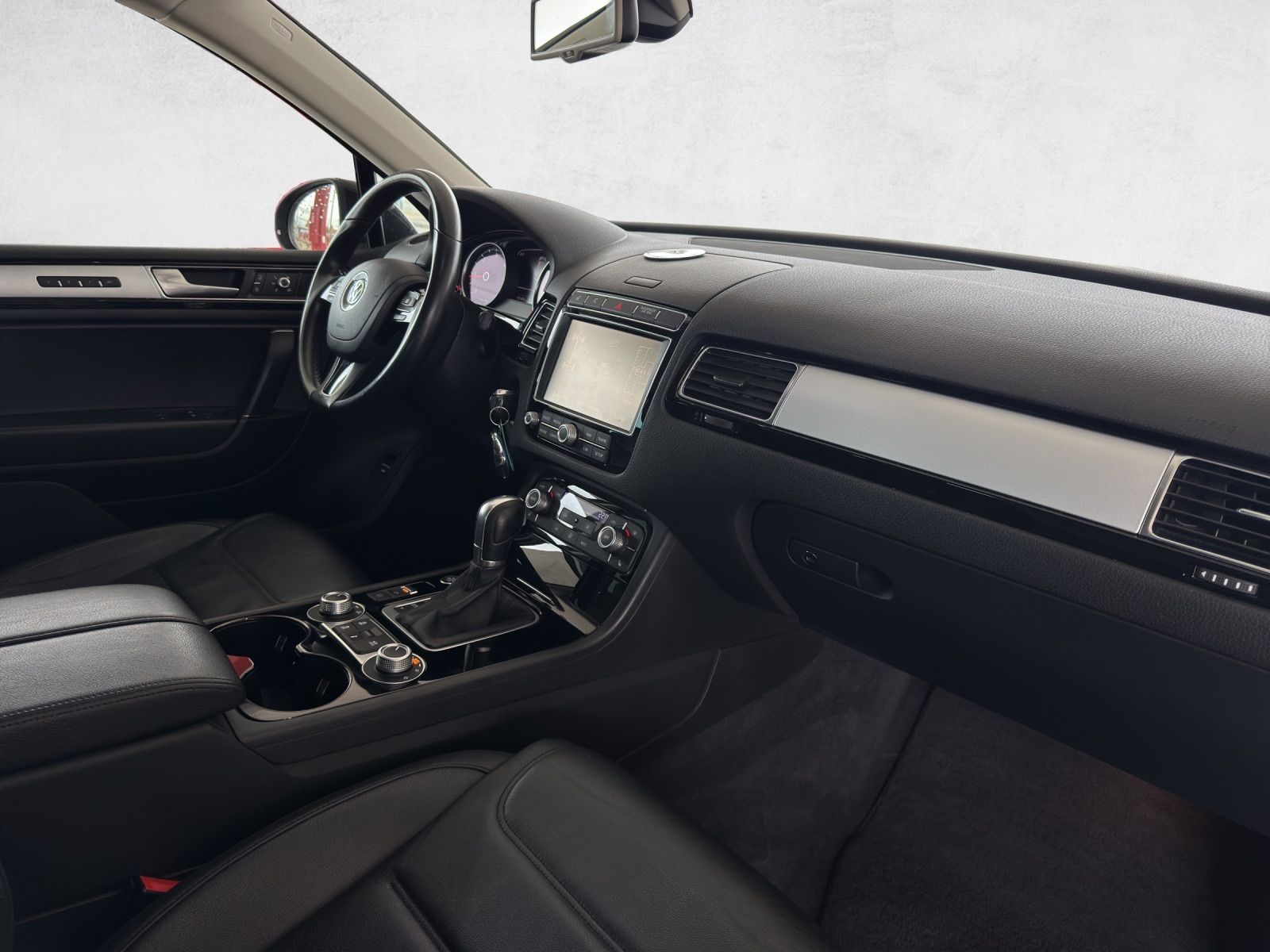 VW Touareg 3.0 TDI BlueMotion Technology Tiptronic-image-9