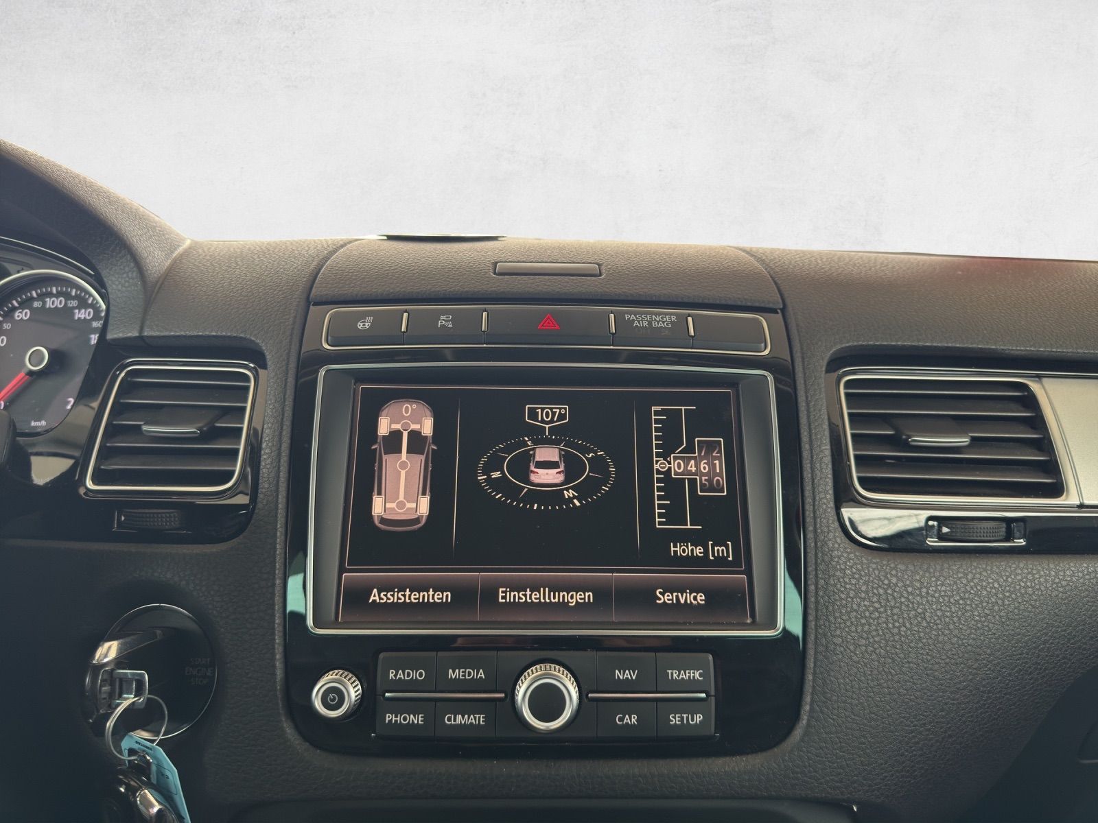 VW Touareg 3.0 TDI BlueMotion Technology Tiptronic-image-13