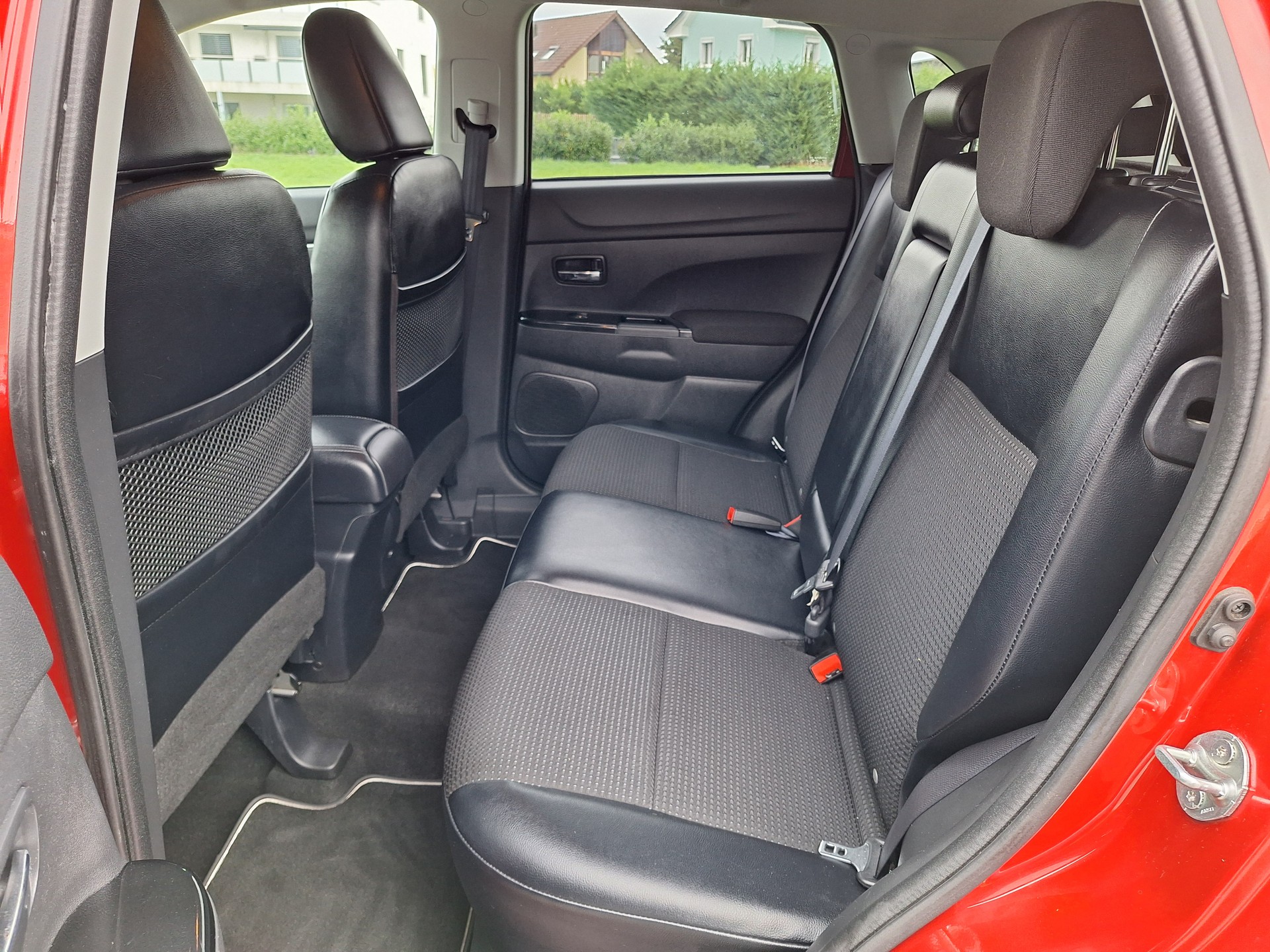CITROEN C4 Aircross 1.8 HDi Exclusive 4WD-image-8