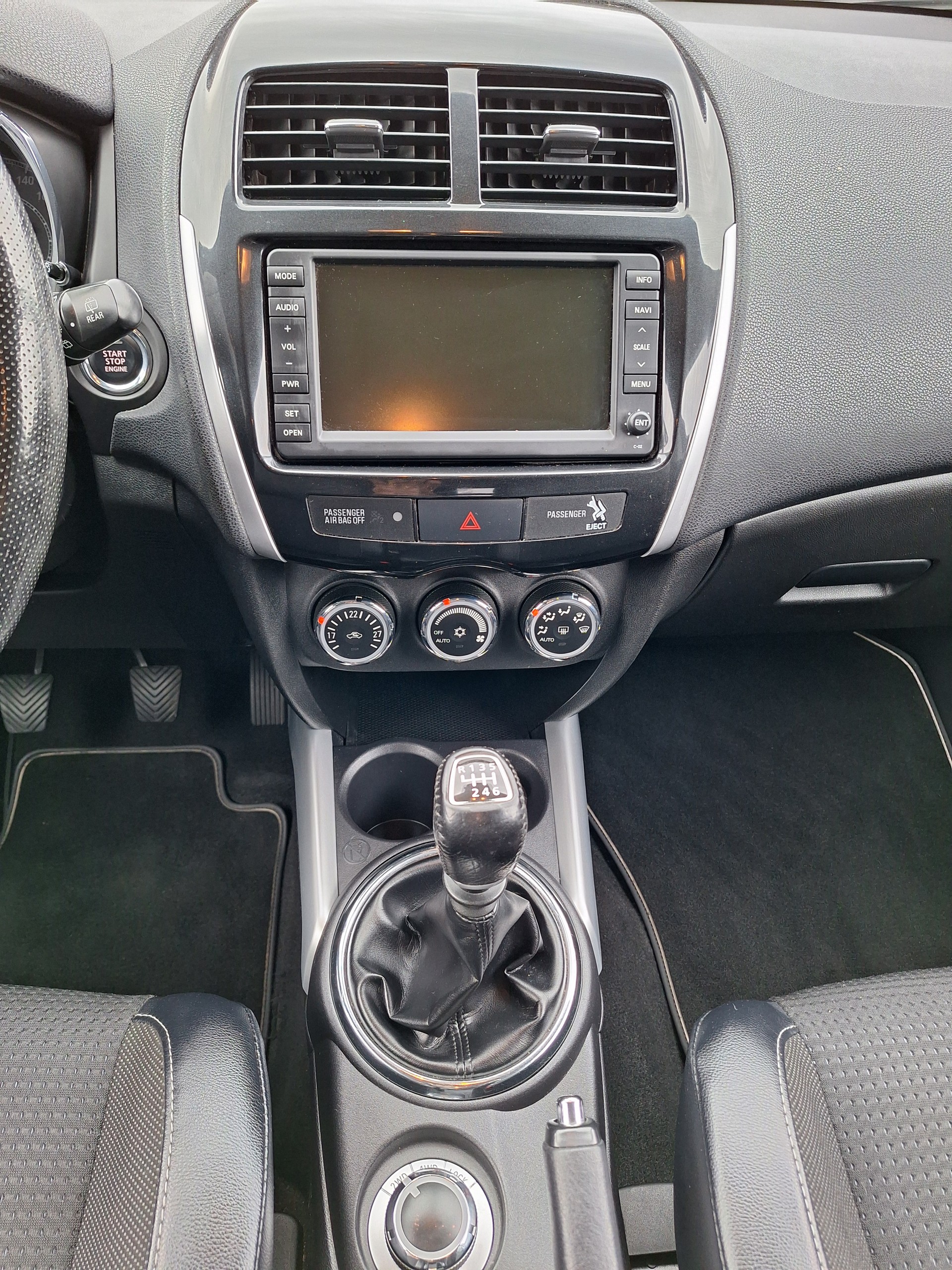 CITROEN C4 Aircross 1.8 HDi Exclusive 4WD-image-10