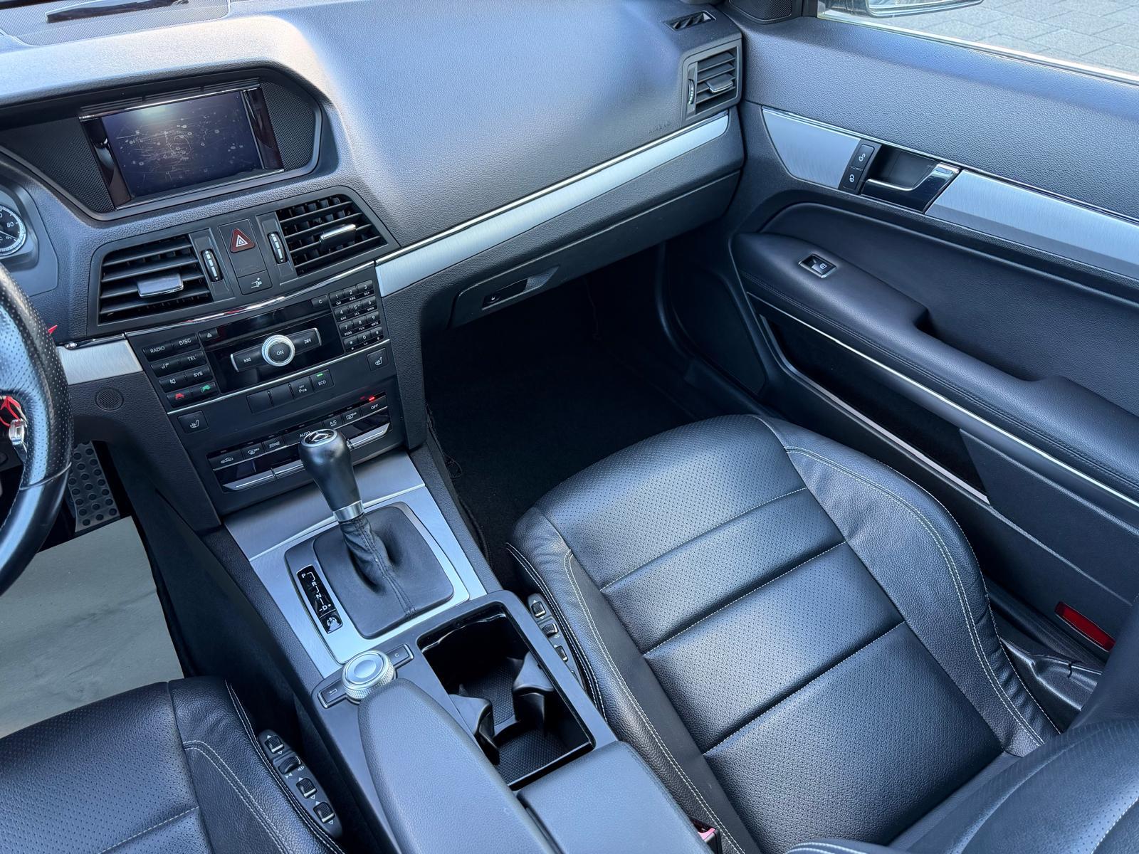 MERCEDES-BENZ E-Klasse C207 Coupé E 220 CDI BlueEF-image-12