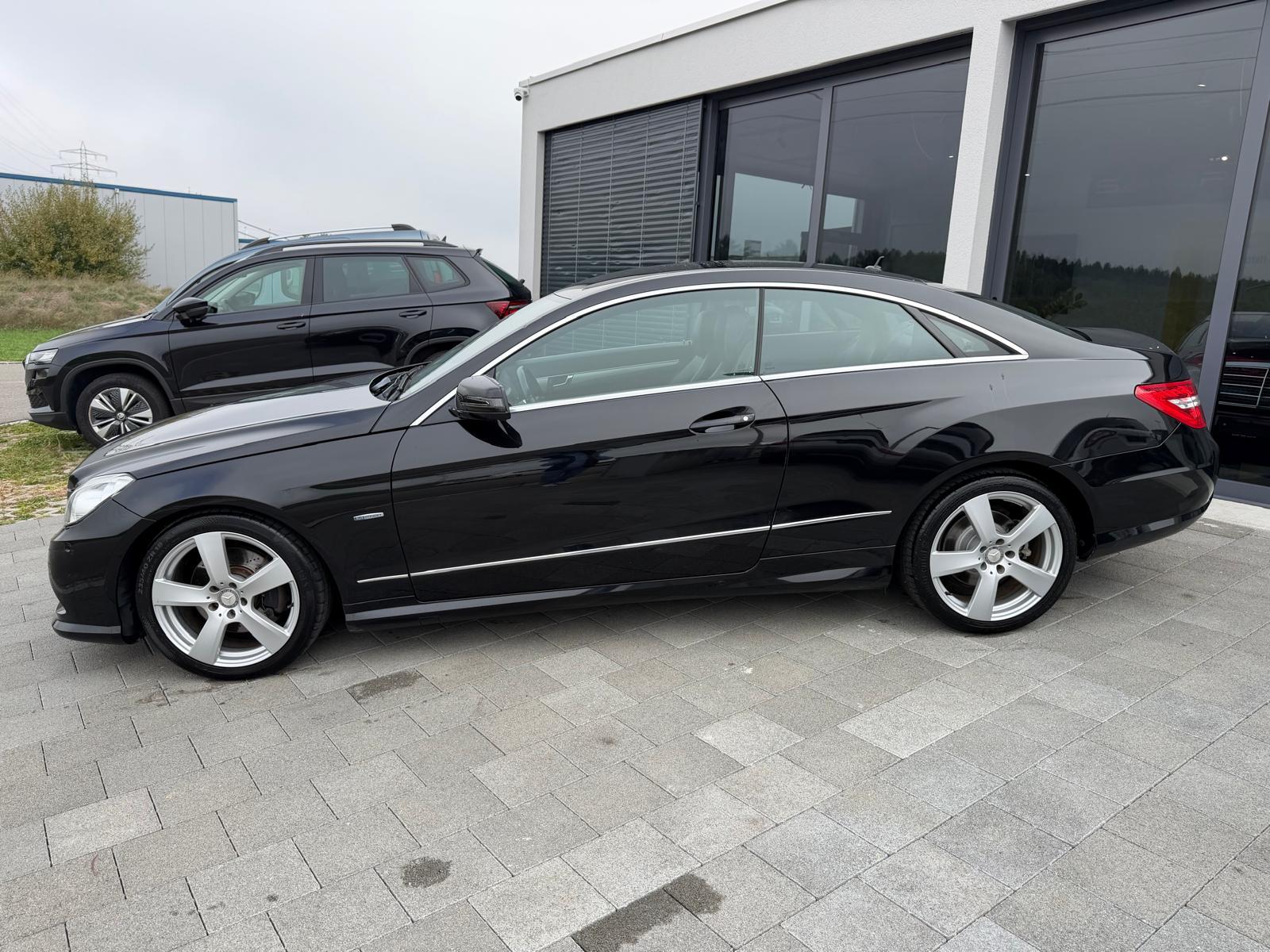 MERCEDES-BENZ E-Klasse C207 Coupé E 220 CDI BlueEF-image-19