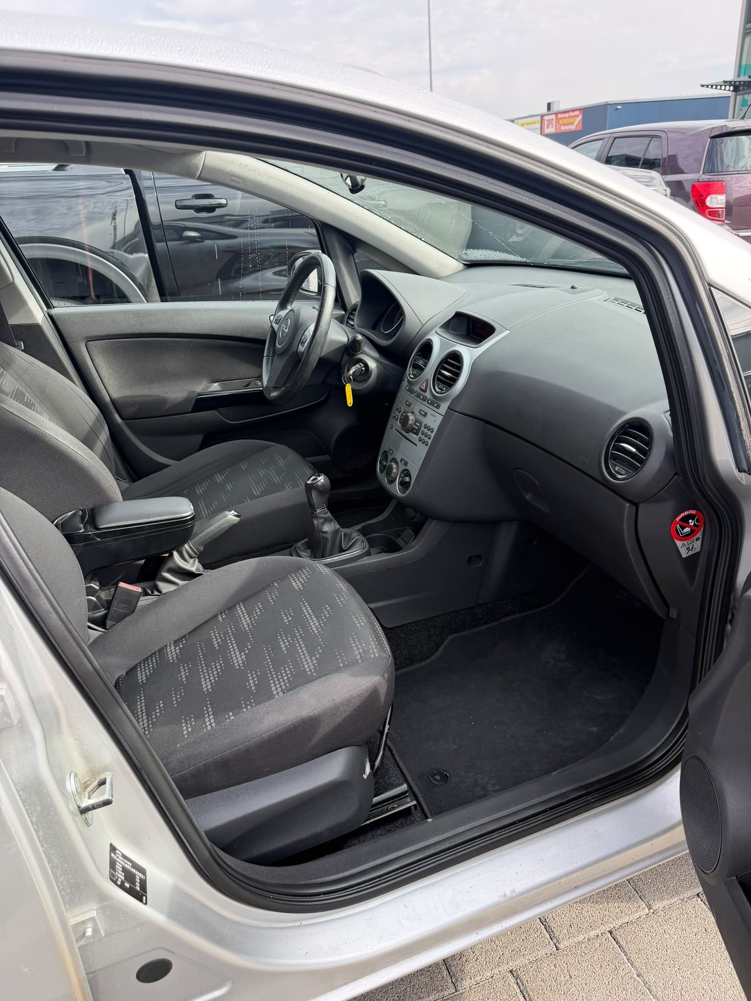 OPEL Corsa 1.4 TP Sport-image-9