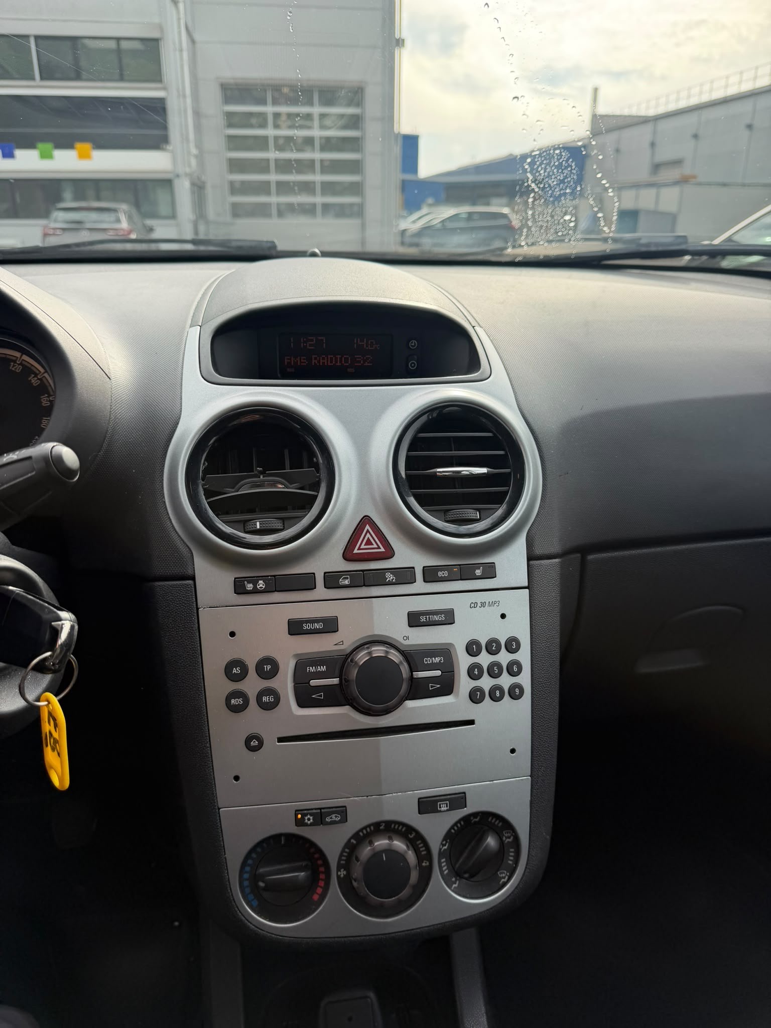OPEL Corsa 1.4 TP Sport-image-13