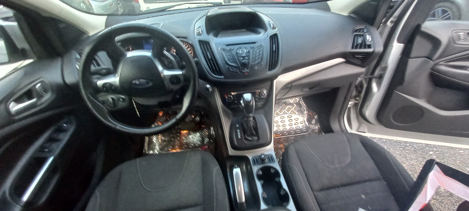 FORD Kuga 2.0 TDCi Titanium 4WD PowerShift-image-8