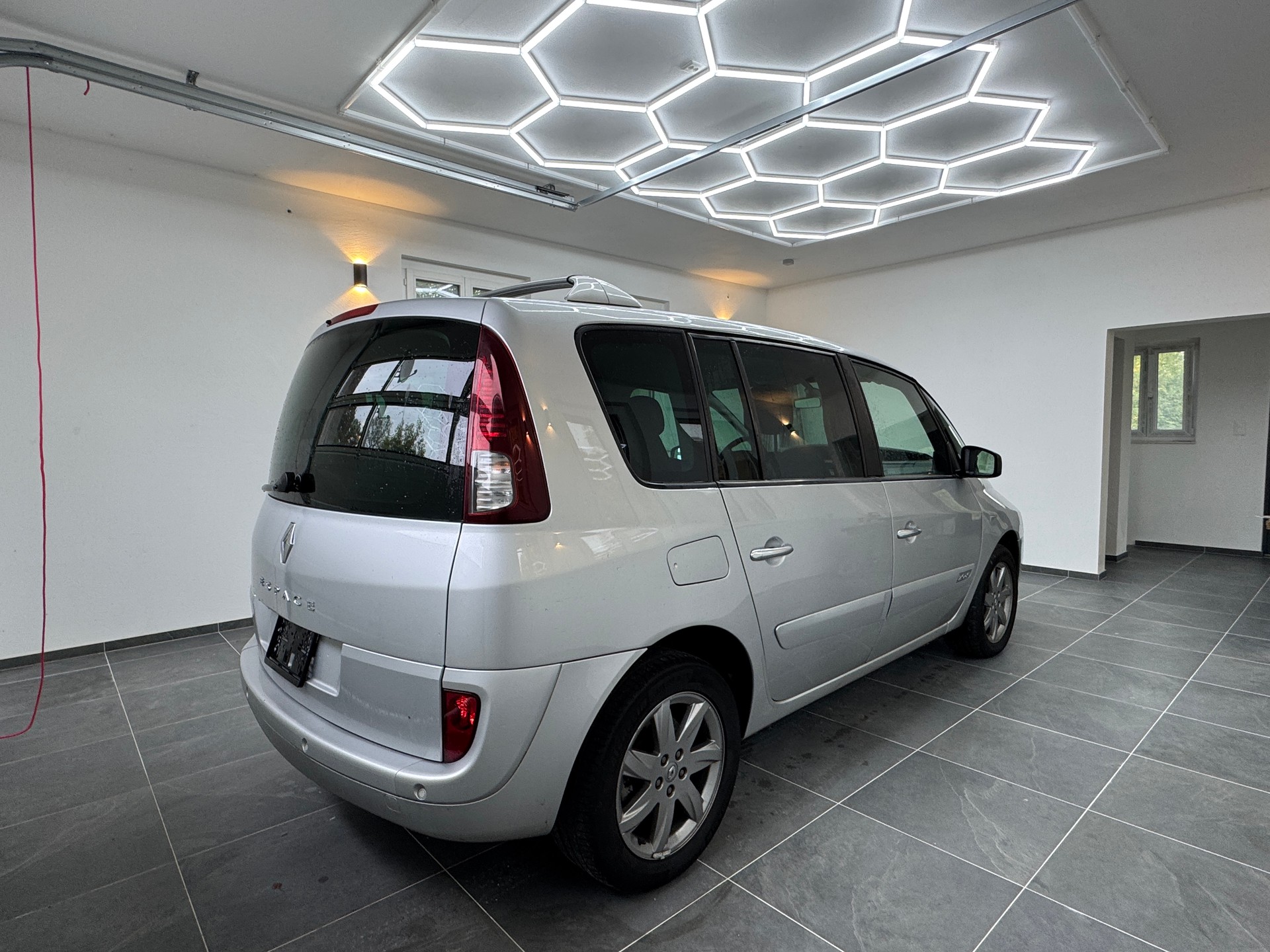 RENAULT Espace 2.0 dCi Swiss Edition Automatic-showroom-element-3