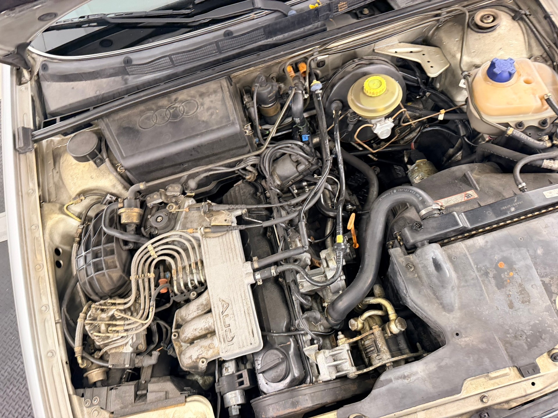 AUDI 90 2.3 E-image-19