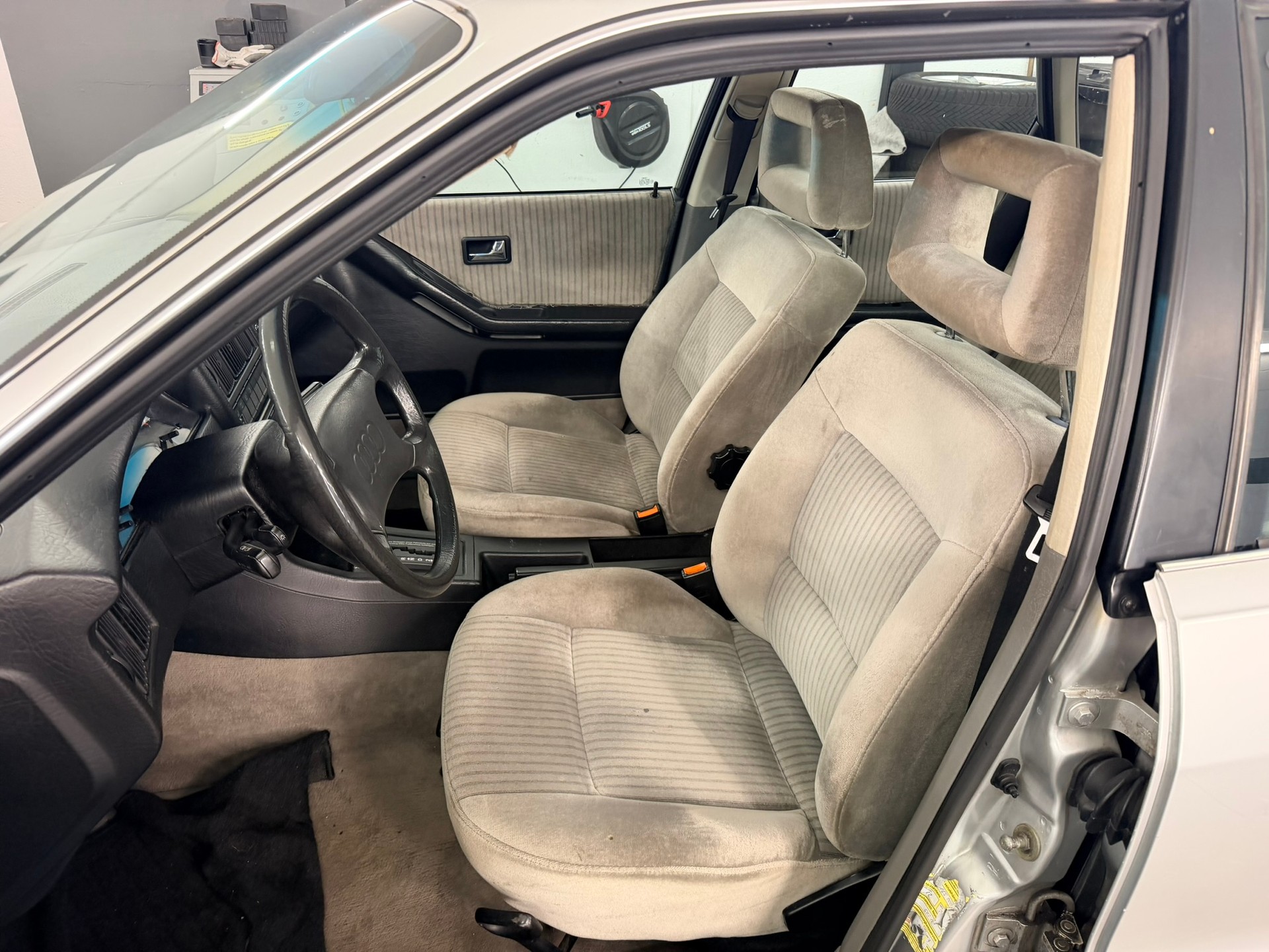 AUDI 90 2.3 E-image-13