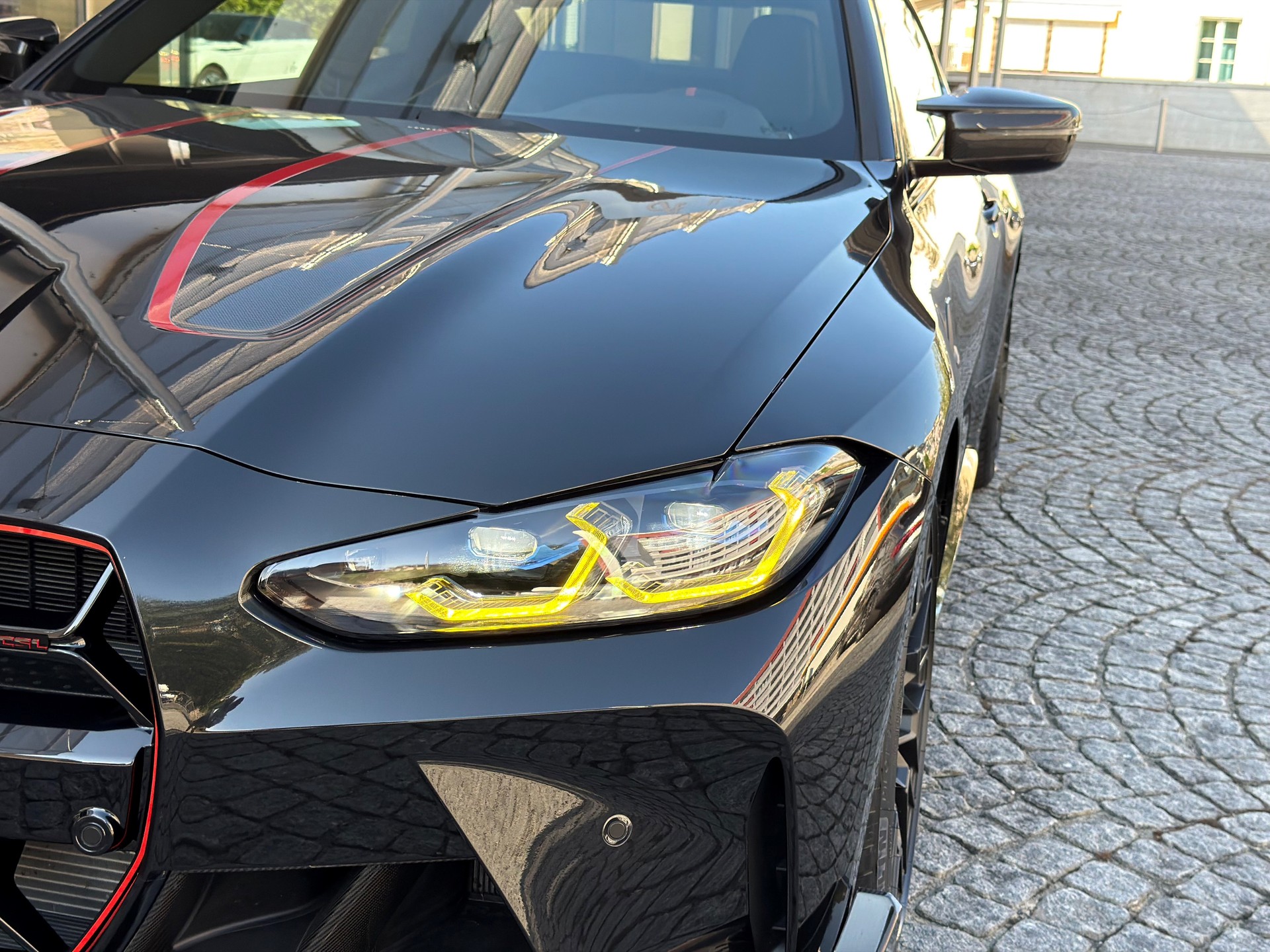 BMW M4 CSL Coupé-image-7