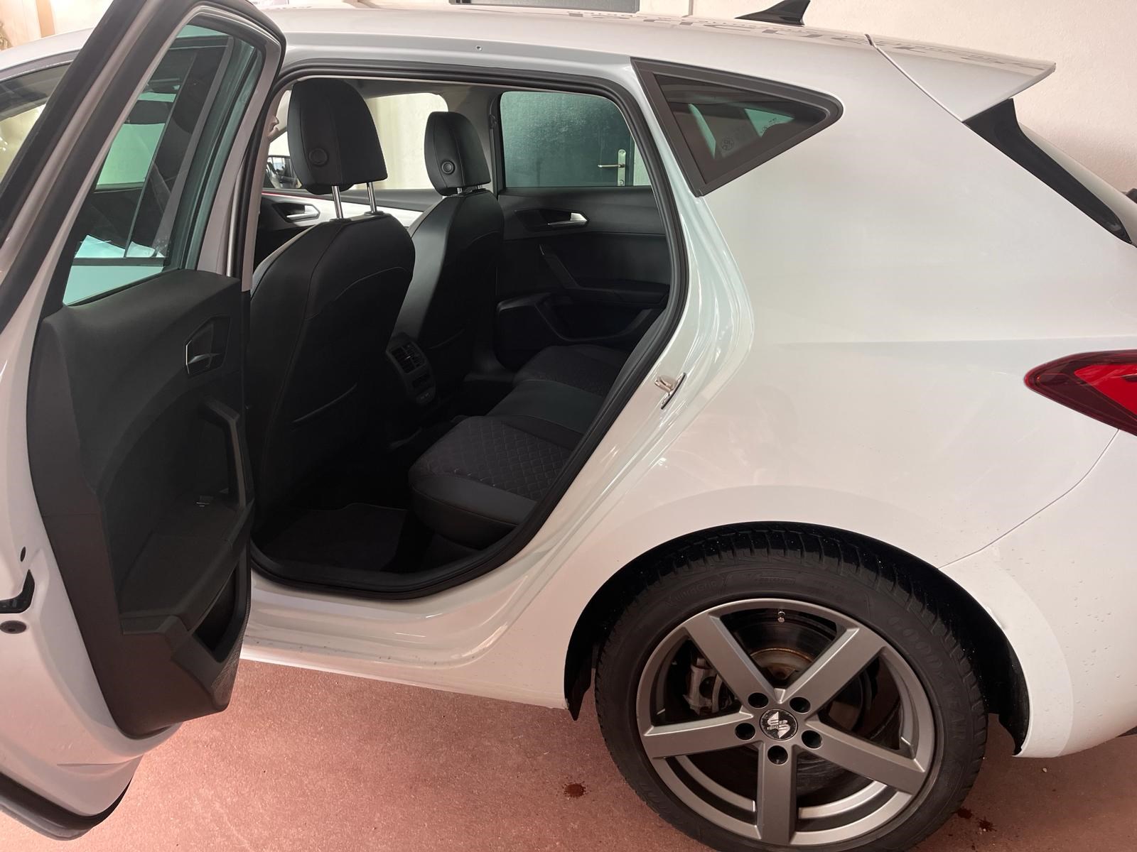 SEAT Leon 1.4 eHybrid pHEV DSG FR-image-3