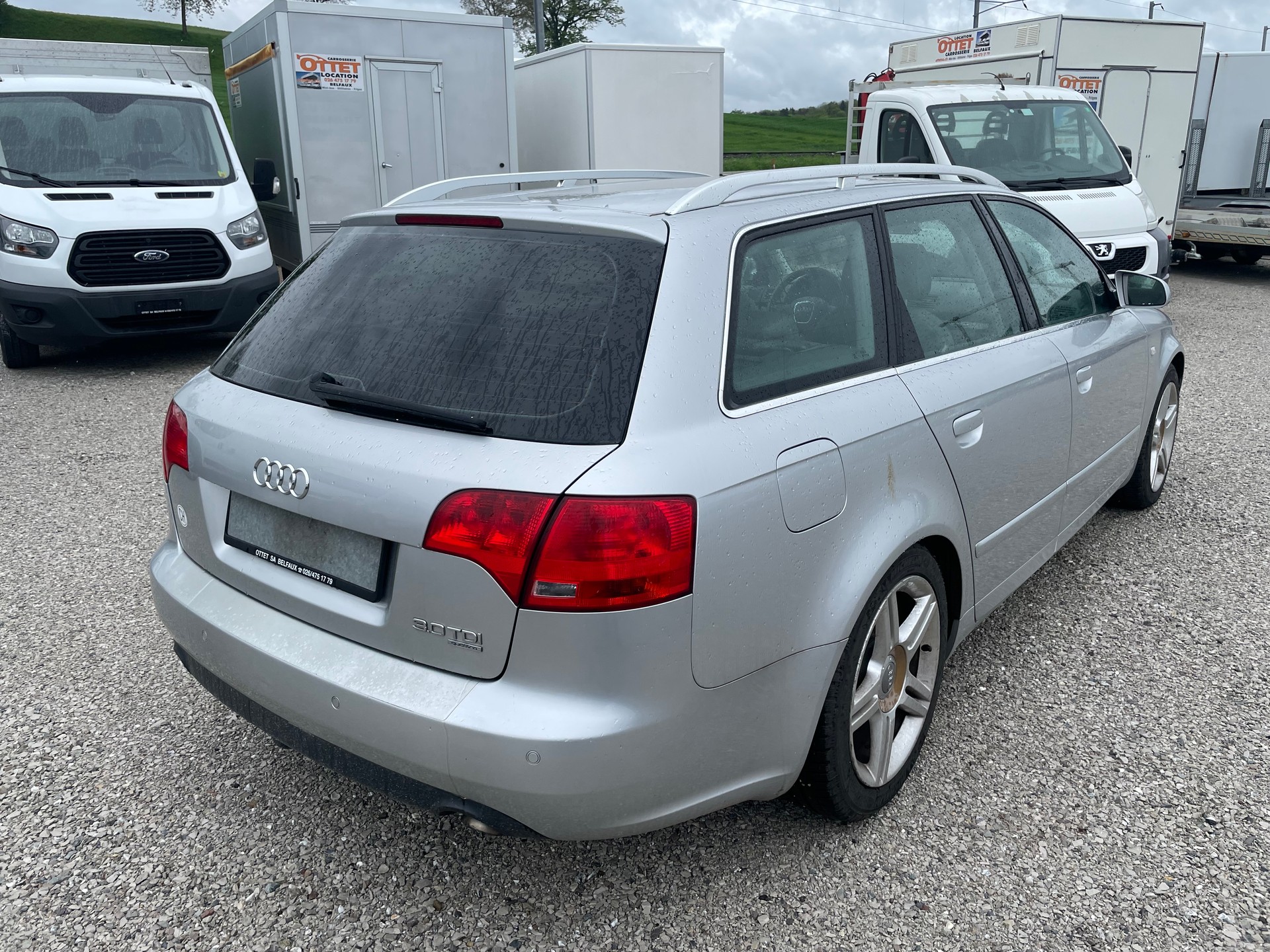 AUDI A4 Avant 3.0 V6 TDI quattro-image-2