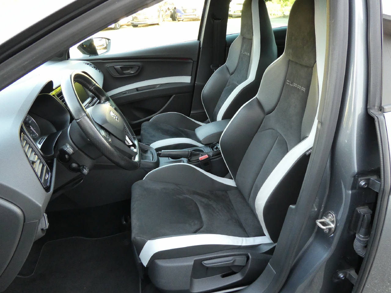SEAT Leon ST 2.0 TSI 280 Cupra-image-7