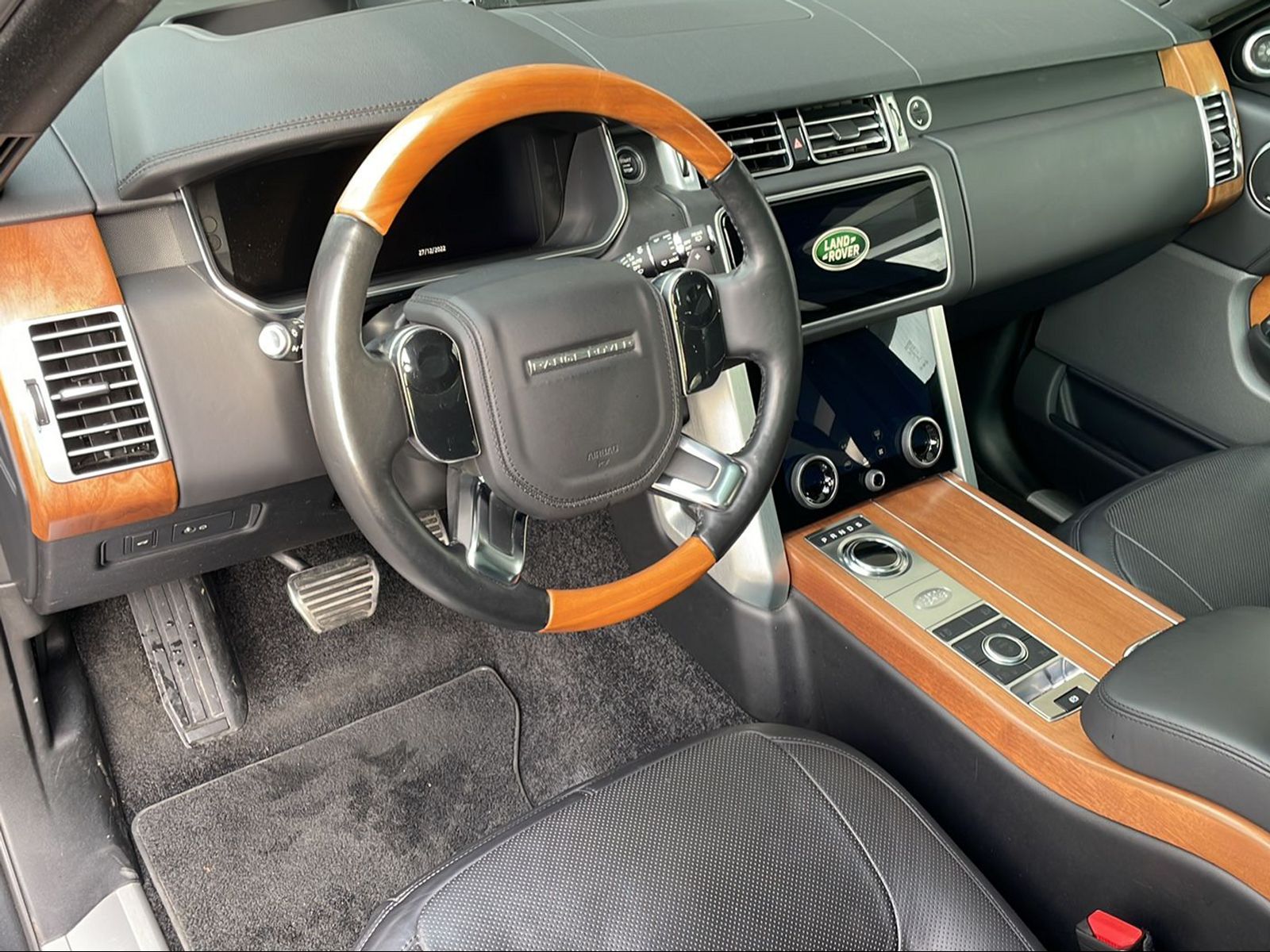 LAND ROVER Range Rover 4.4 SDV8 Vogue-image-4