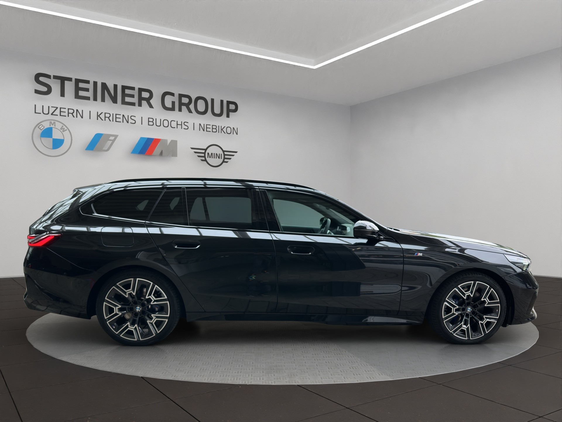 BMW 540d xDrive 48V Touring M Sport Pro Steptronic-image-4
