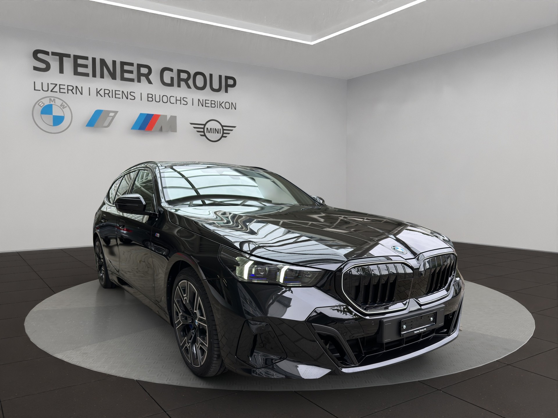 BMW 540d xDrive 48V Touring M Sport Pro Steptronic-showroom-element-2