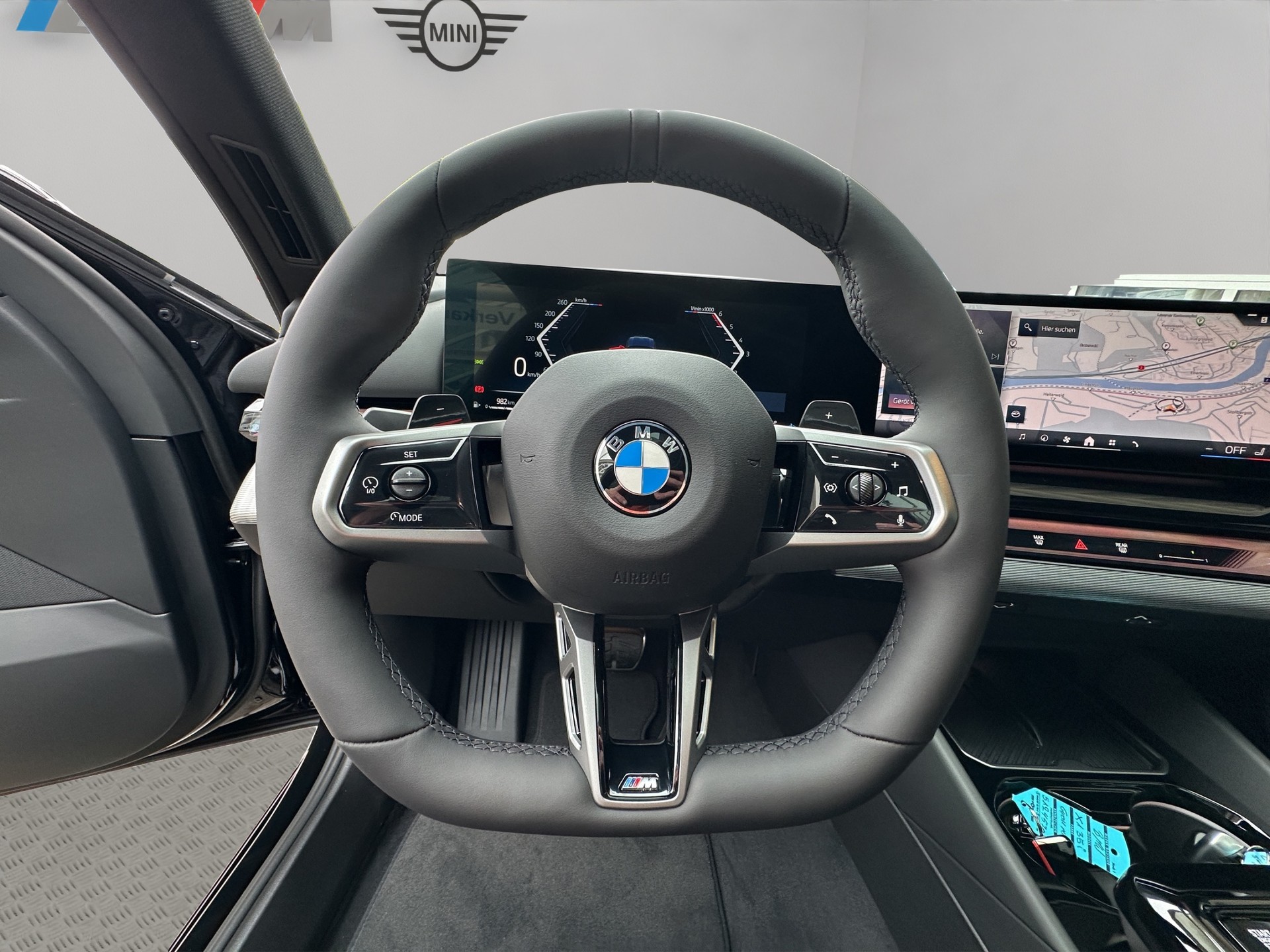 BMW 540d xDrive 48V Touring M Sport Pro Steptronic-image-9