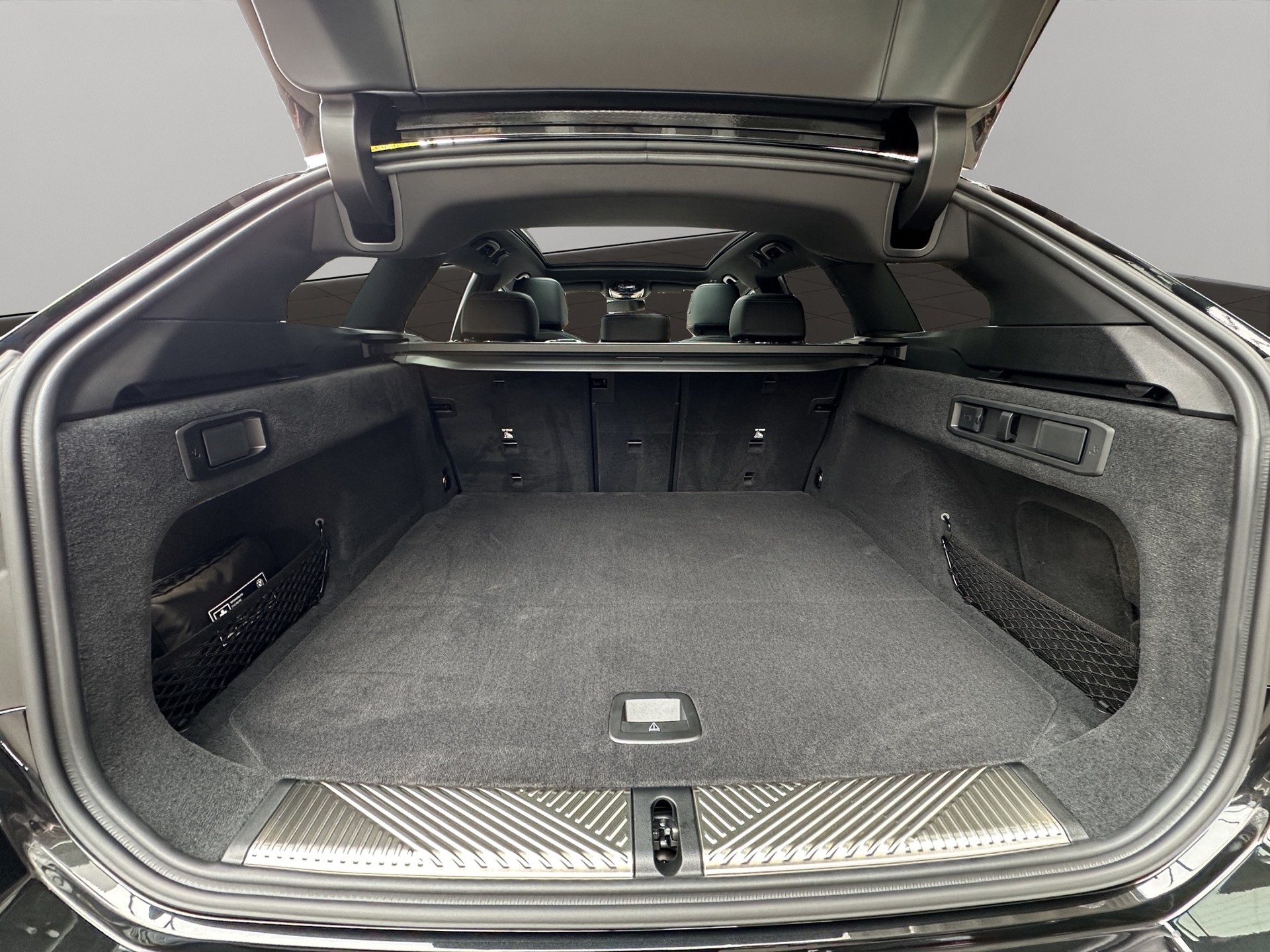 BMW 540d xDrive 48V Touring M Sport Pro Steptronic-image-19