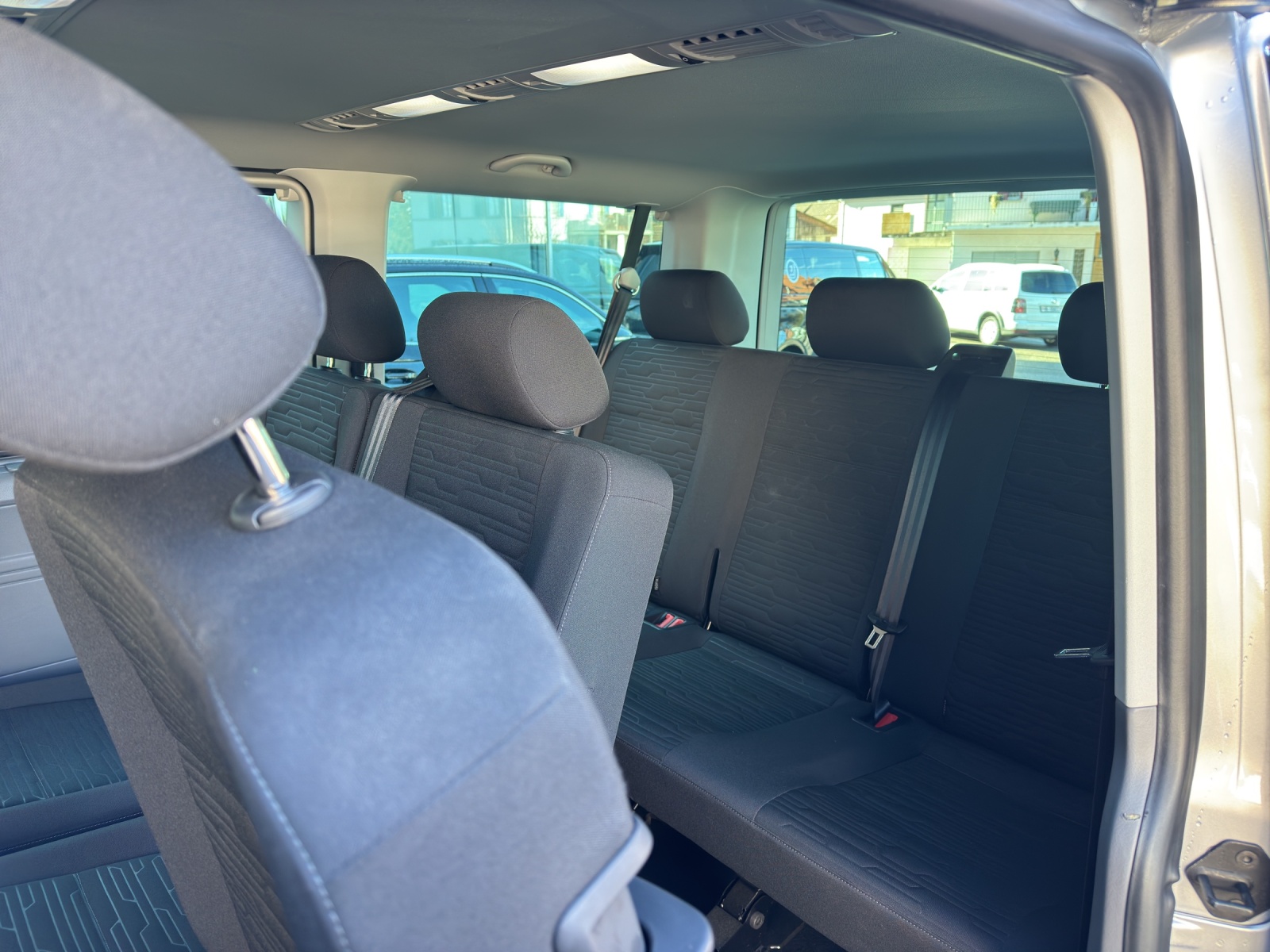 VW T6.1 2.0 TDI DSG-image-15