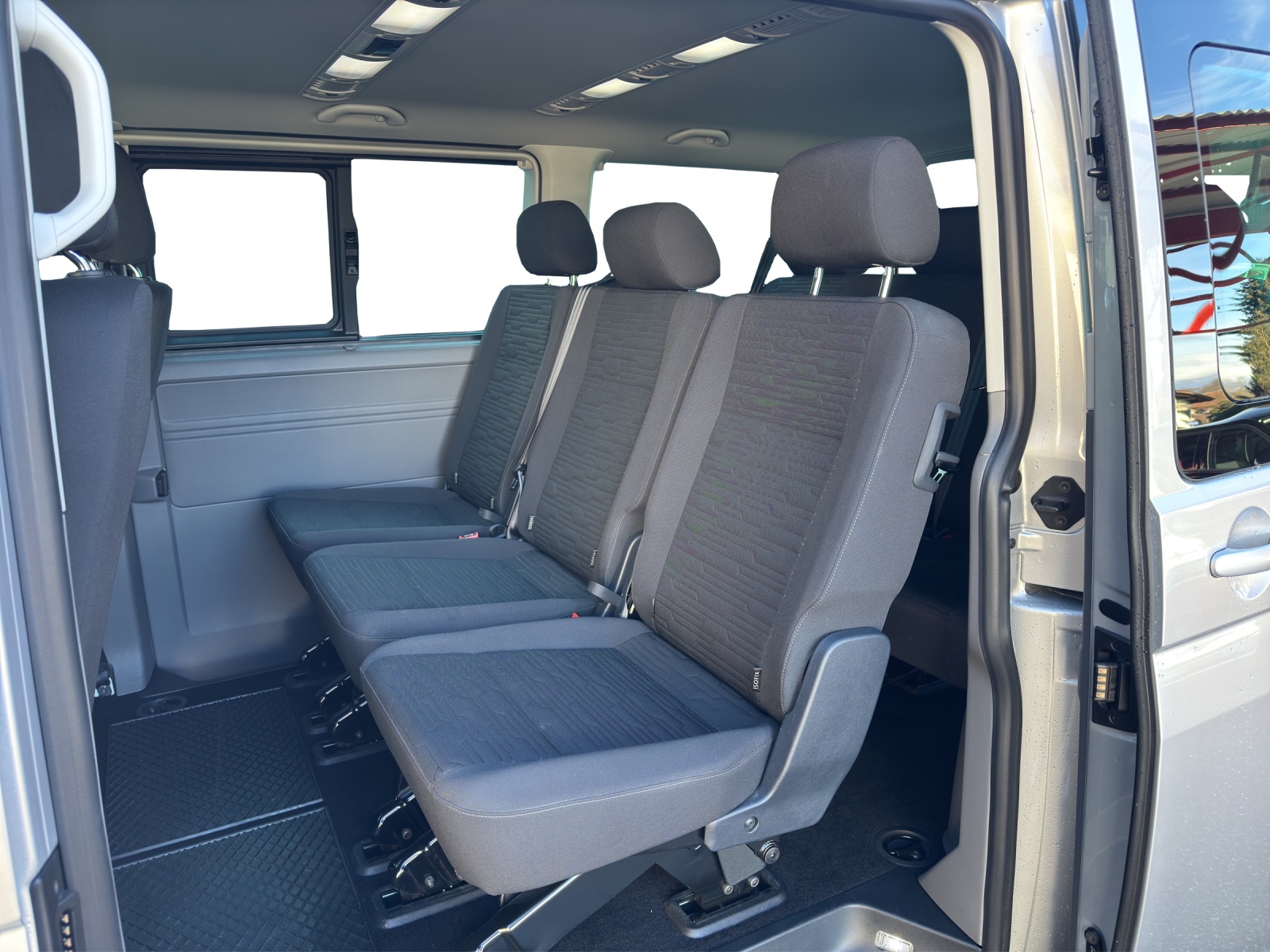 VW T6.1 2.0 TDI DSG-image-13