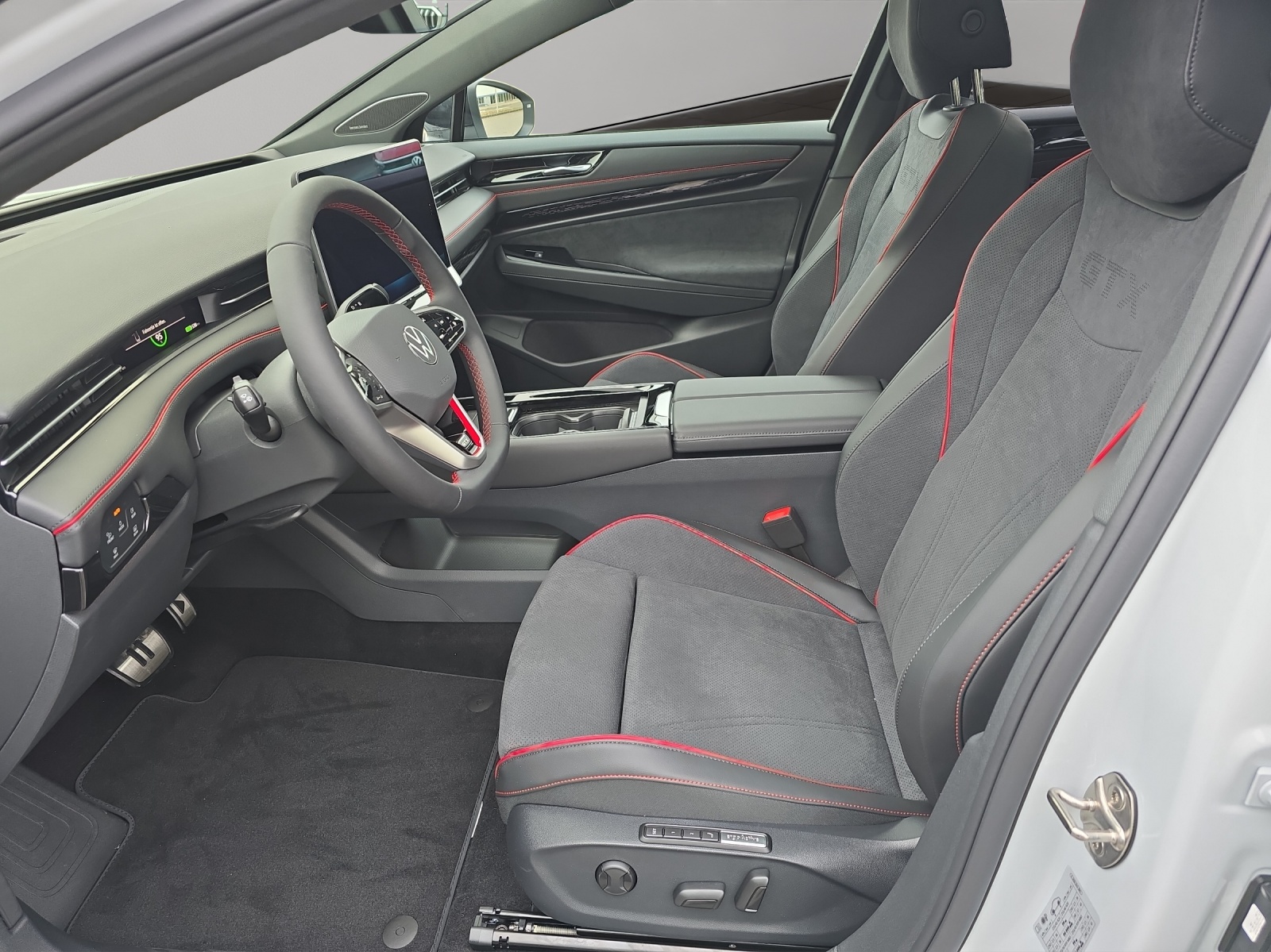 VW ID.7 Tourer GTX 86 kWh GTX United 4 Motion-image-2