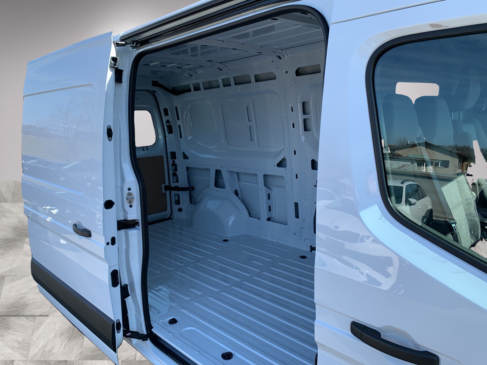 NISSAN Interstar 3.5 Kaw. L3H2 2.0 dCi 150 N-Connecta-image-6
