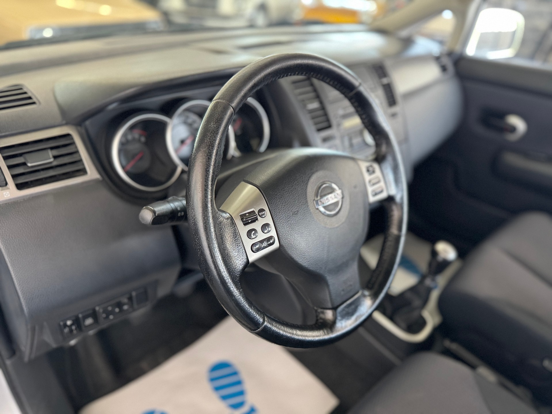 NISSAN Tiida 1.8 tekna-image-11