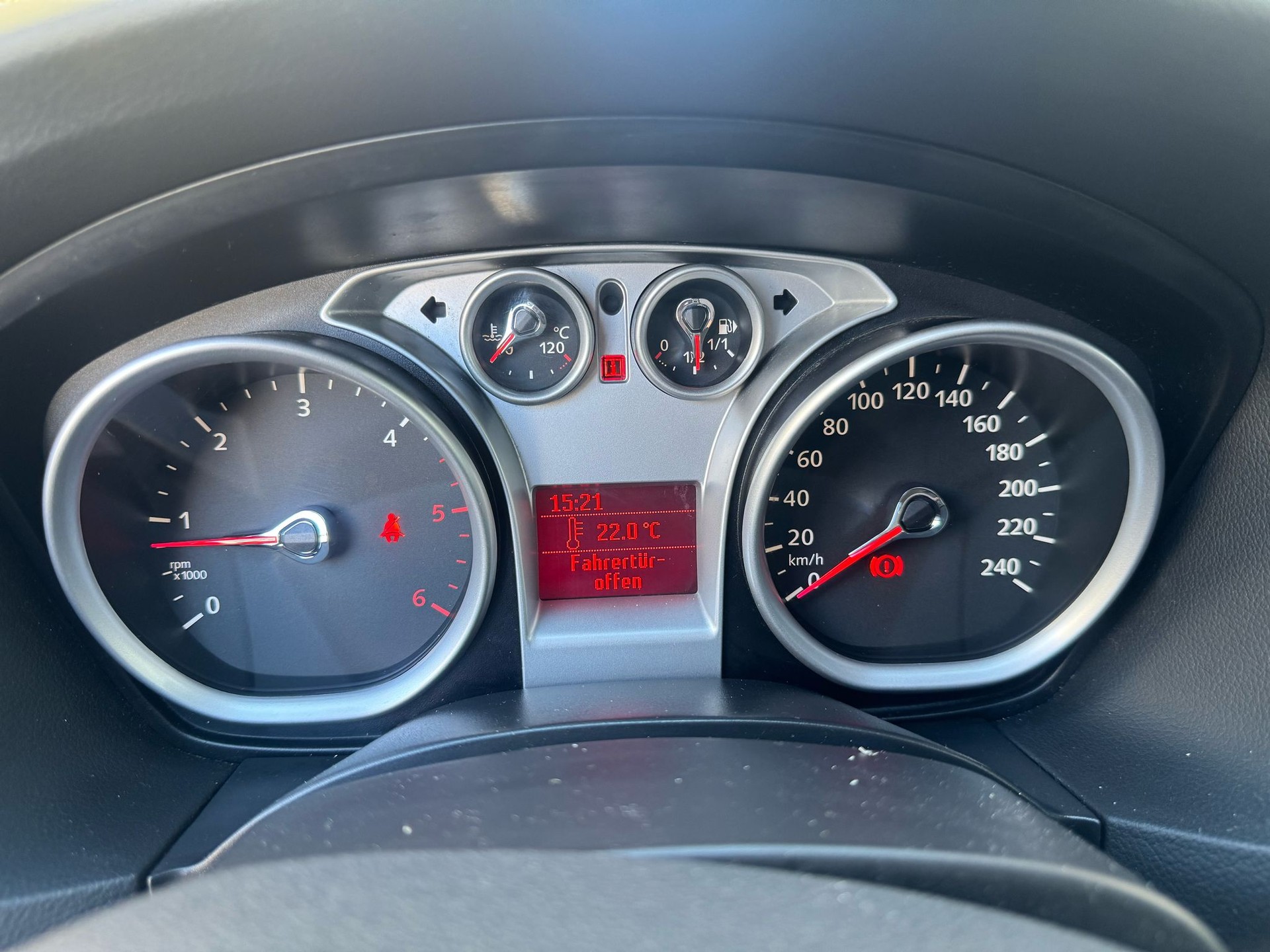 FORD Focus 1.6 TDCi ECOnetic Carving-image-7